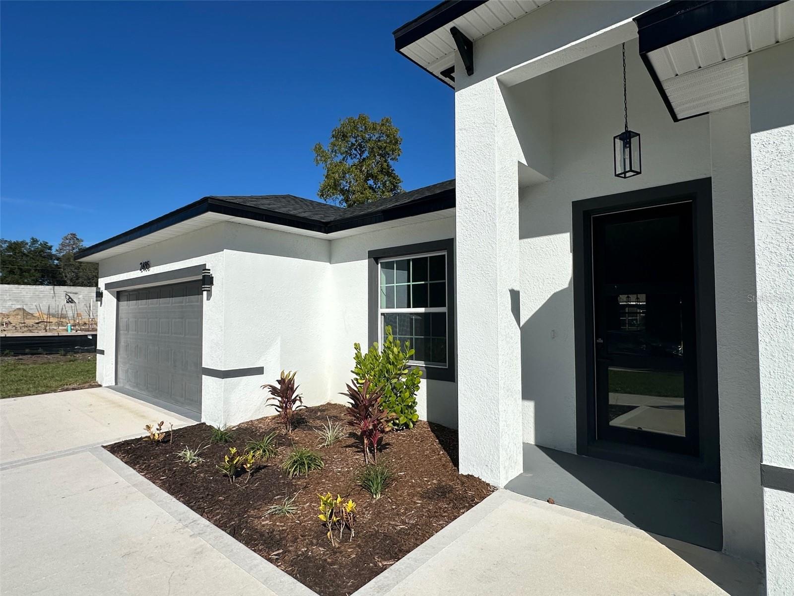 Listing photo id 29 for 2486 Magenta Drive