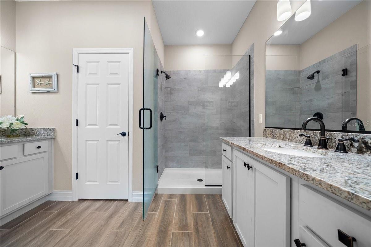 Image 20 of 50 For 5360 34th Street