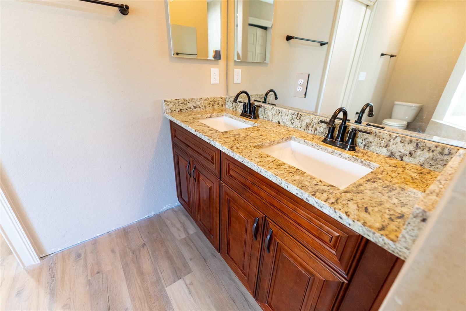 Image 41 of 65 For 23495 Cottonwood Lane