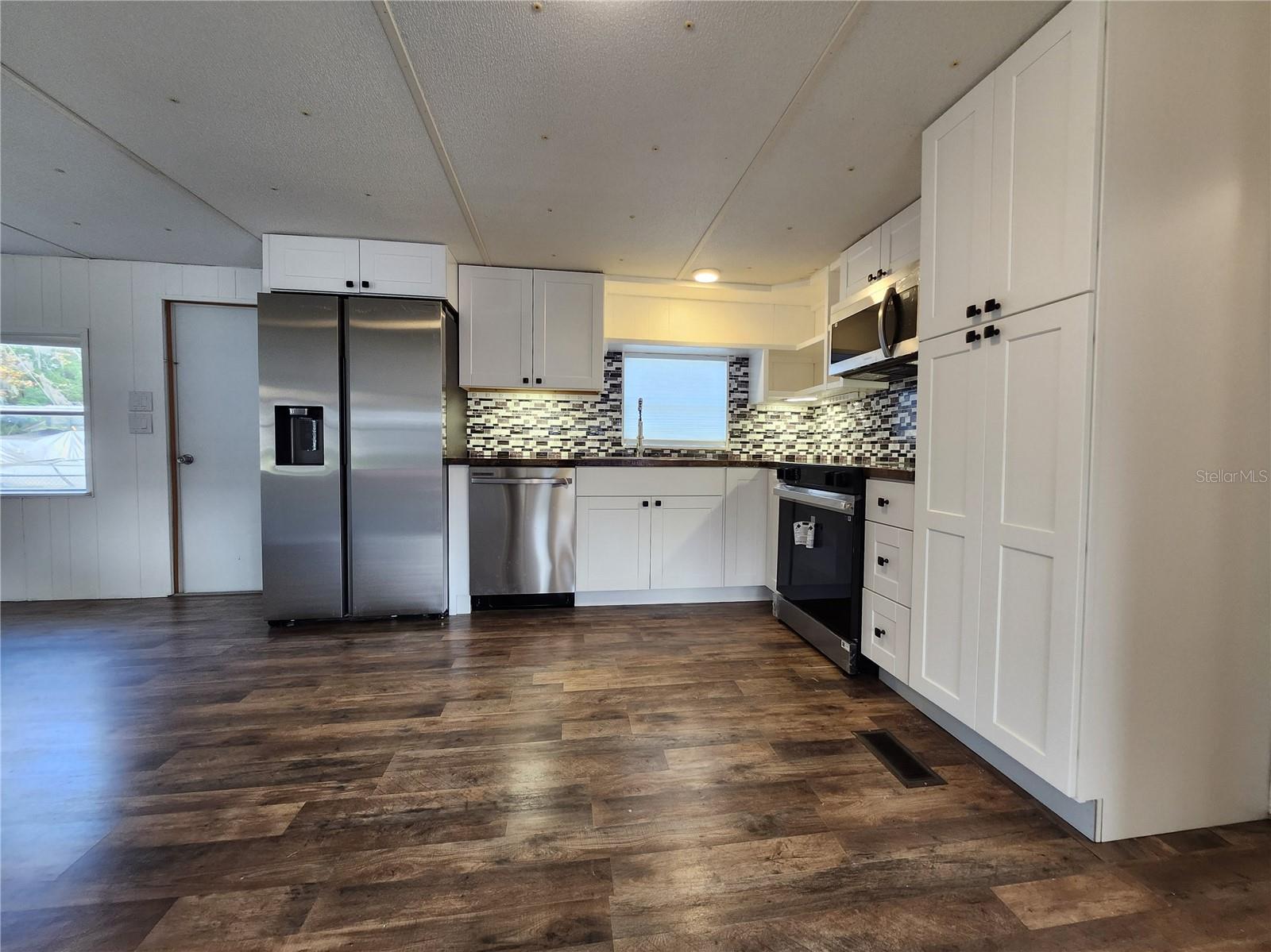 Image 5 of 35 For 10129 Bass Circle