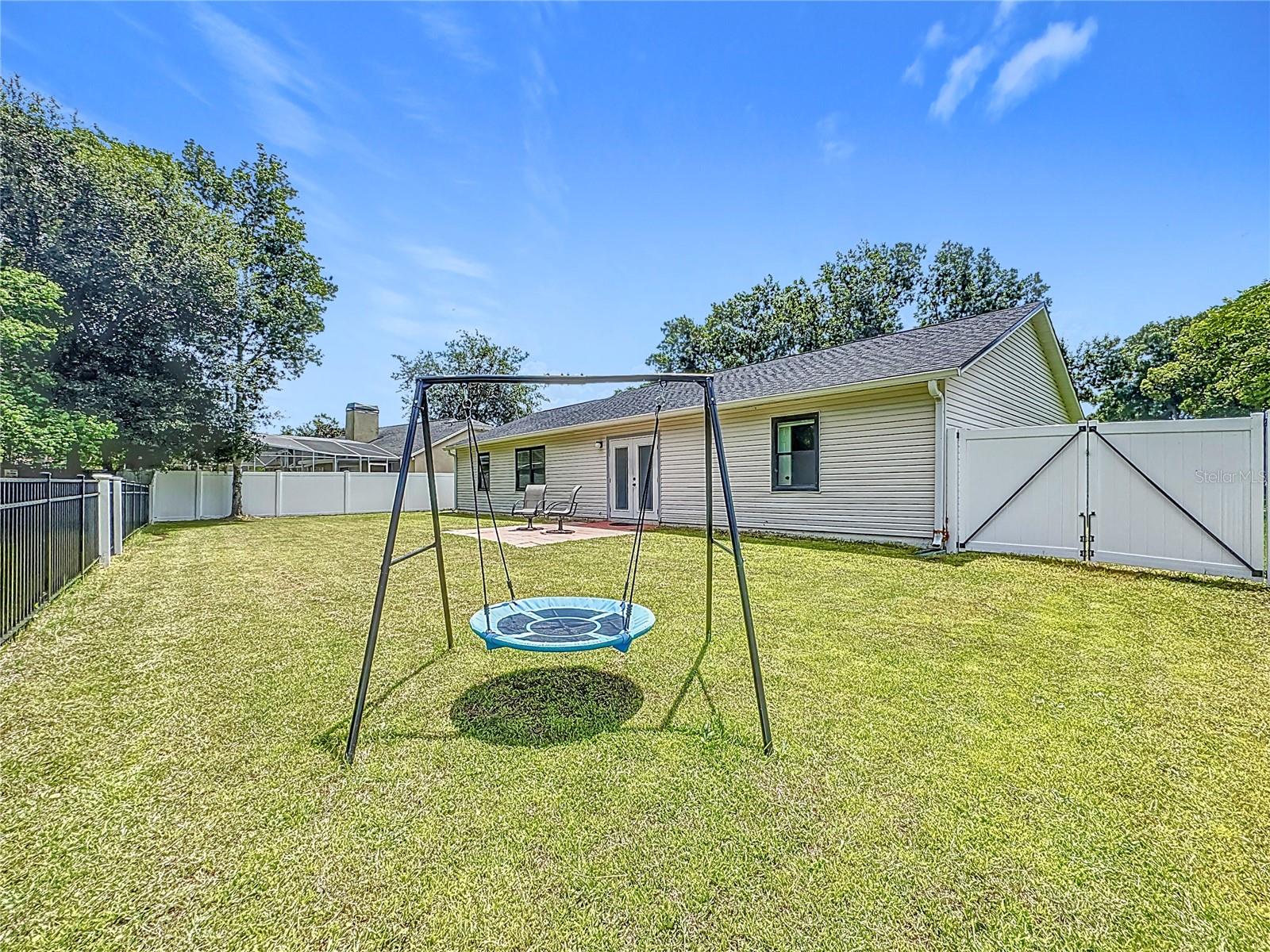 Image 15 of 24 For 1080 Riviera Boulevard