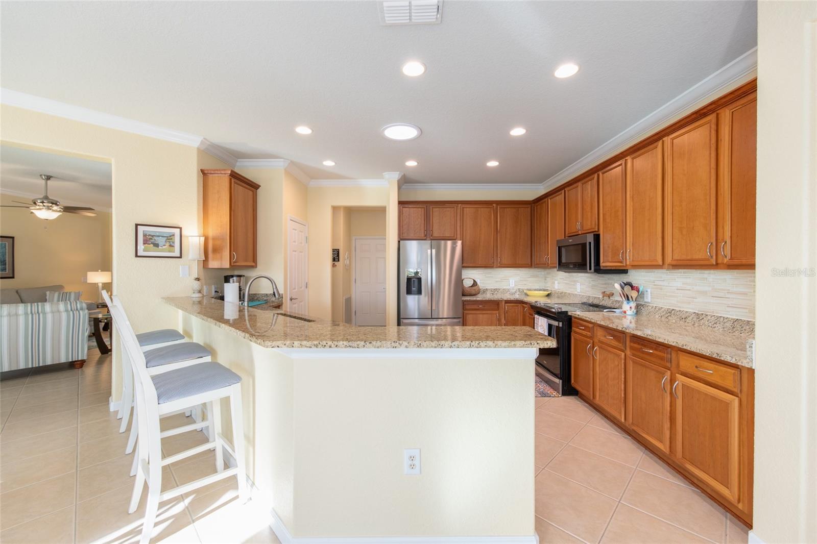 Image 38 of 84 For 9479 71st Loop