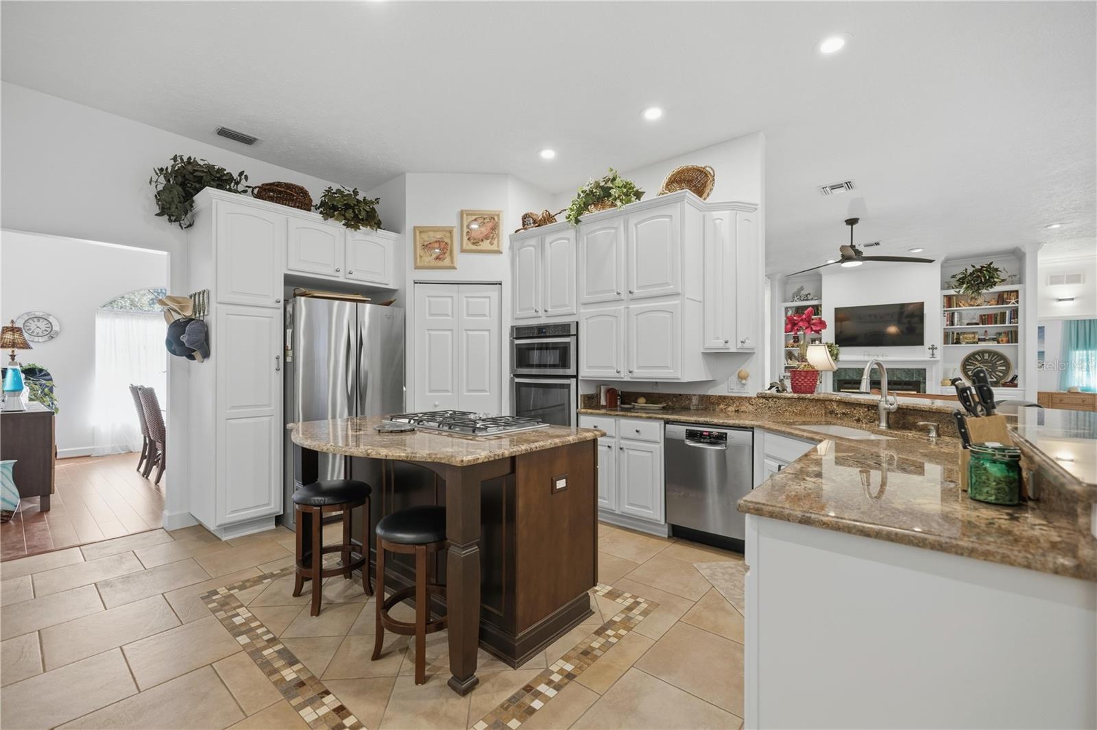 Image 12 of 48 For 700 89th Terrace