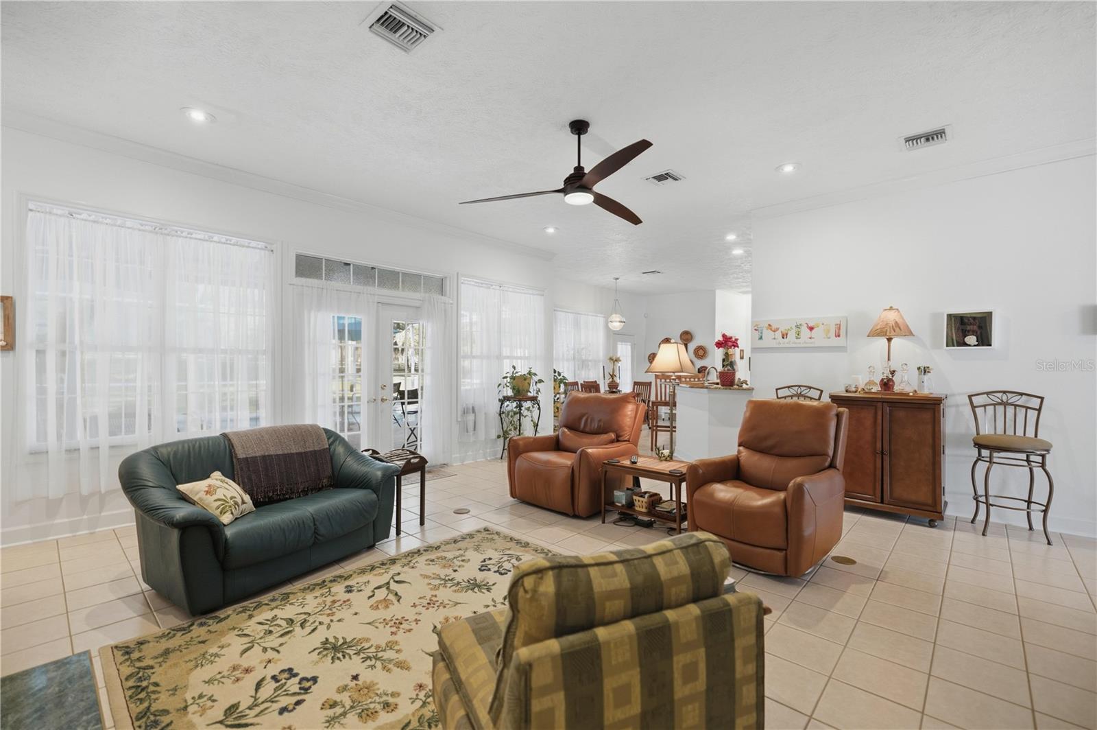 Image 19 of 48 For 700 89th Terrace