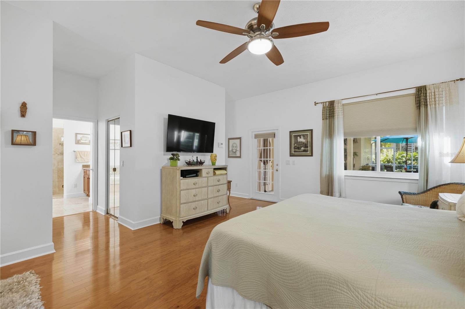 Image 30 of 48 For 700 89th Terrace