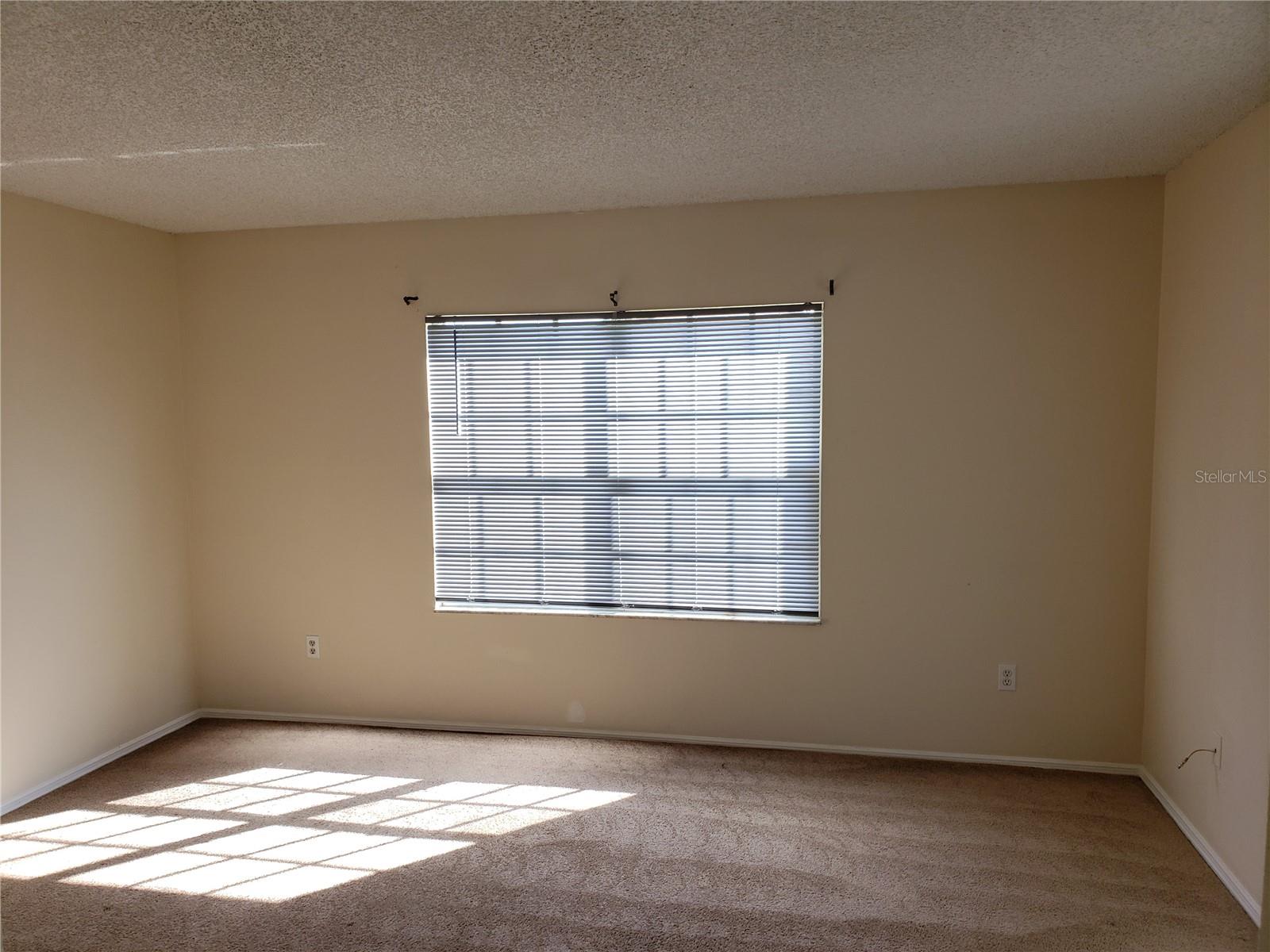 Image 10 of 13 For 311 Oak Lane Drive