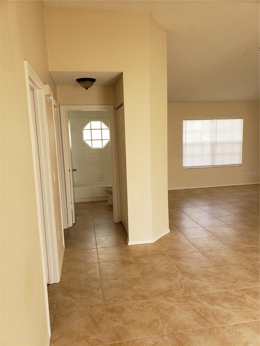 Image 6 of 13 For 311 Oak Lane Drive