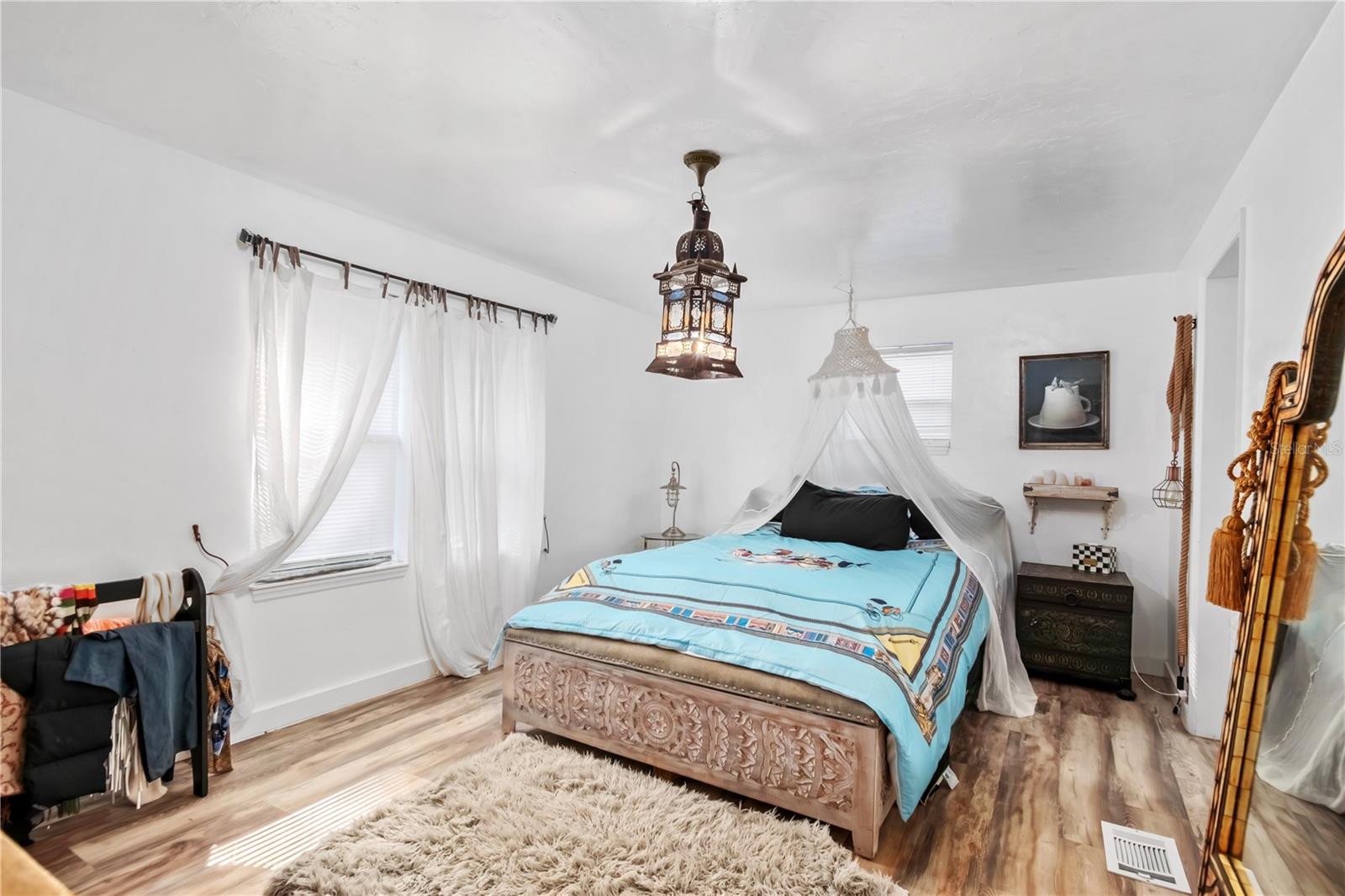 Image 27 of 95 For 22924 91st Court Road