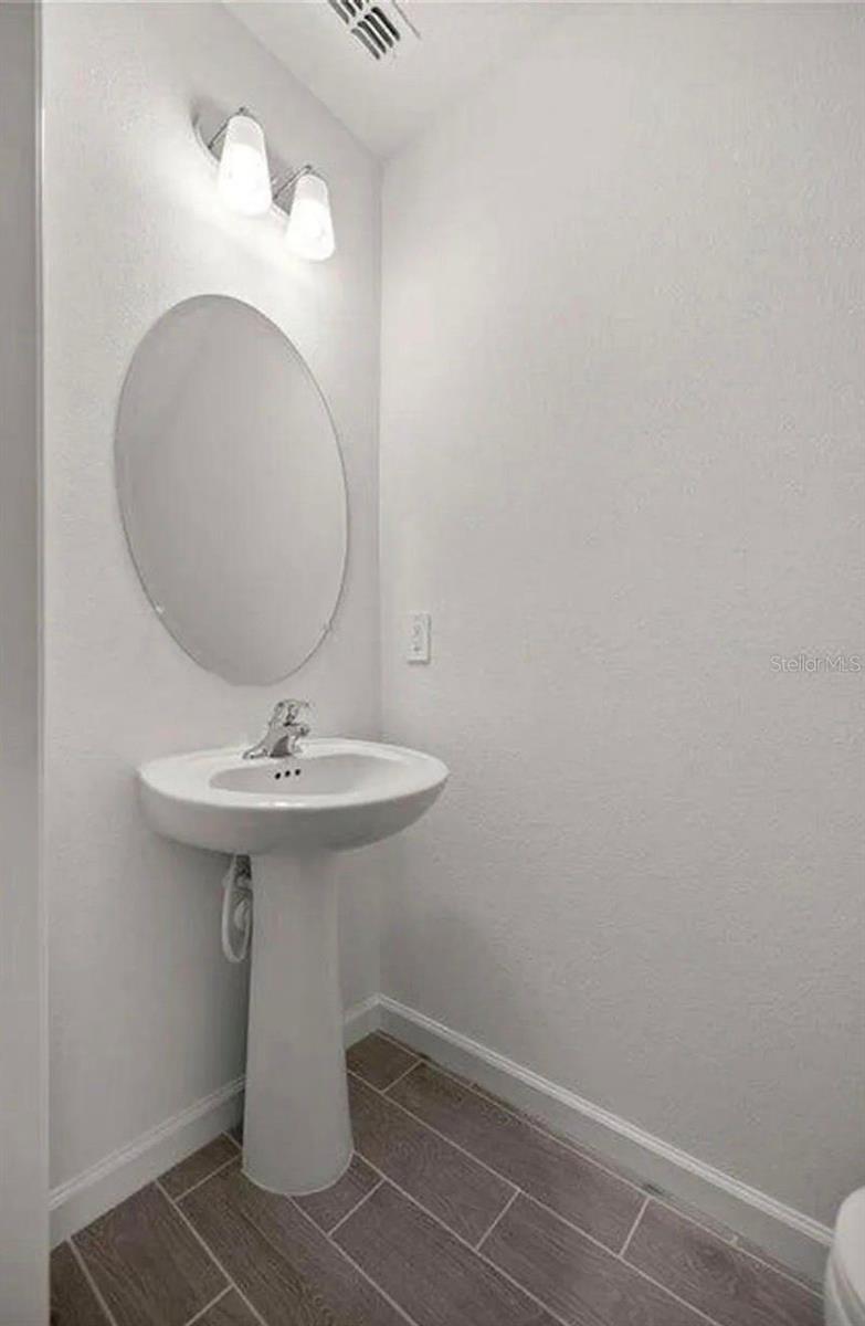 Image 8 of 23 For 3601 37th Ct Court