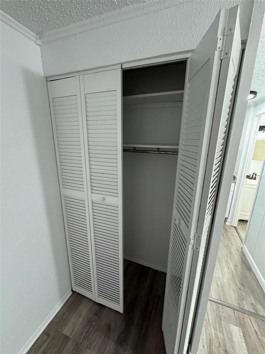 Image 4 of 6 For 420-420 Mills Street 12