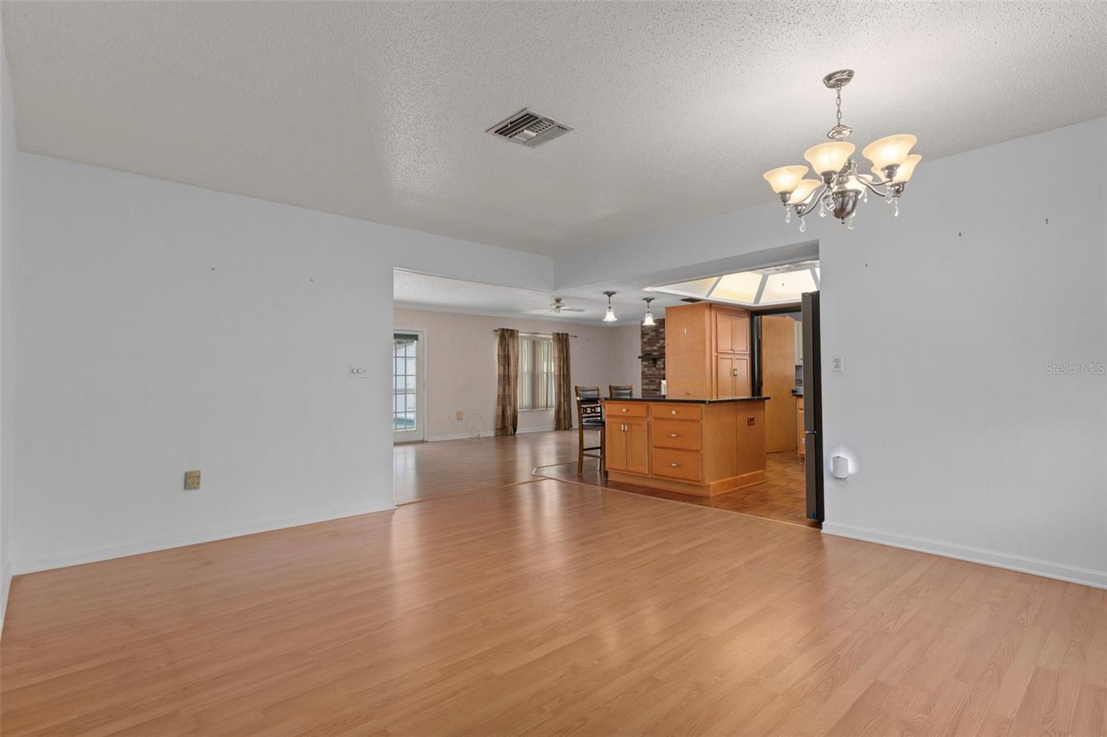 Image 18 of 55 For 649 West Bend Point