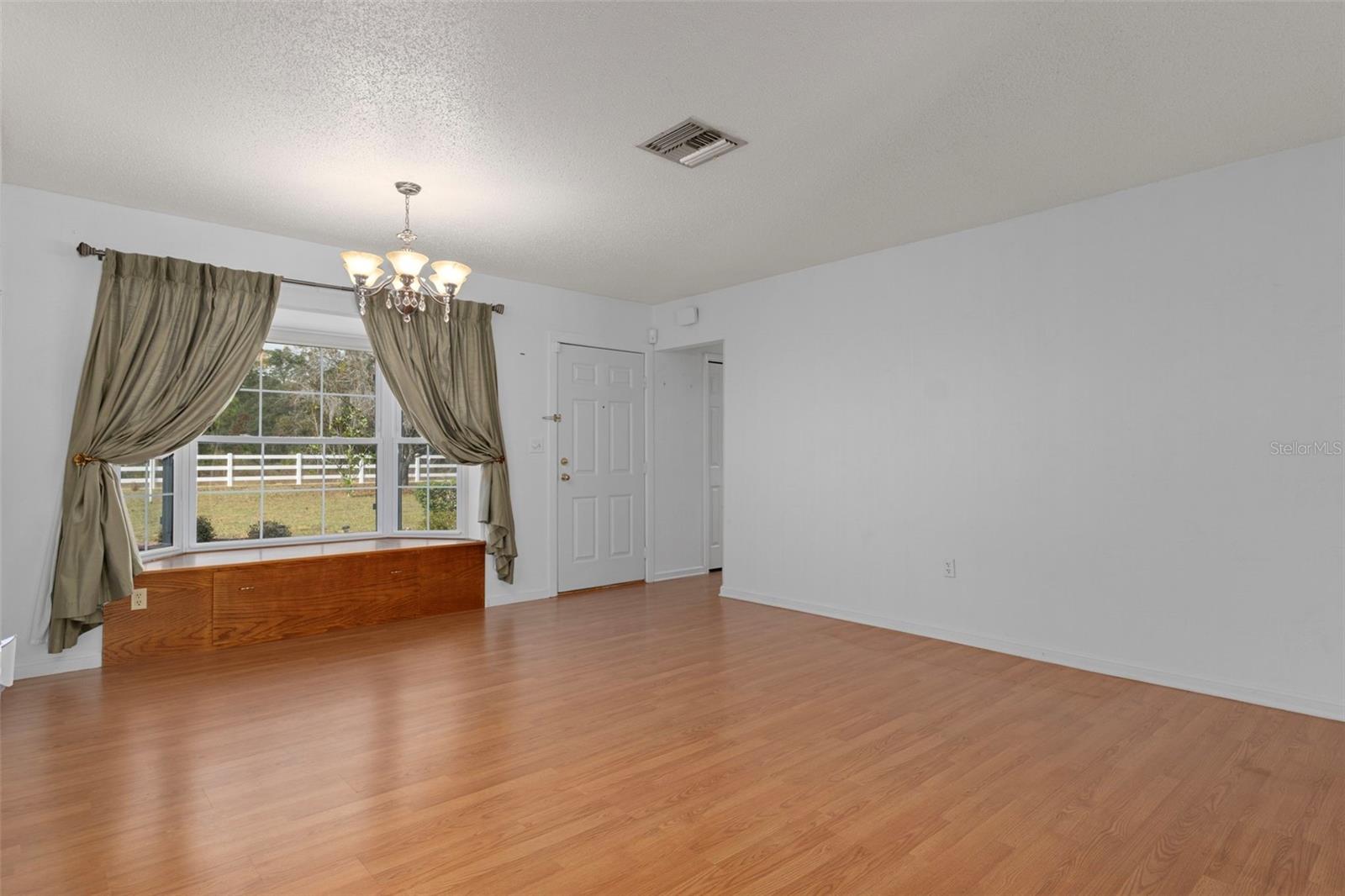 Image 20 of 55 For 649 West Bend Point