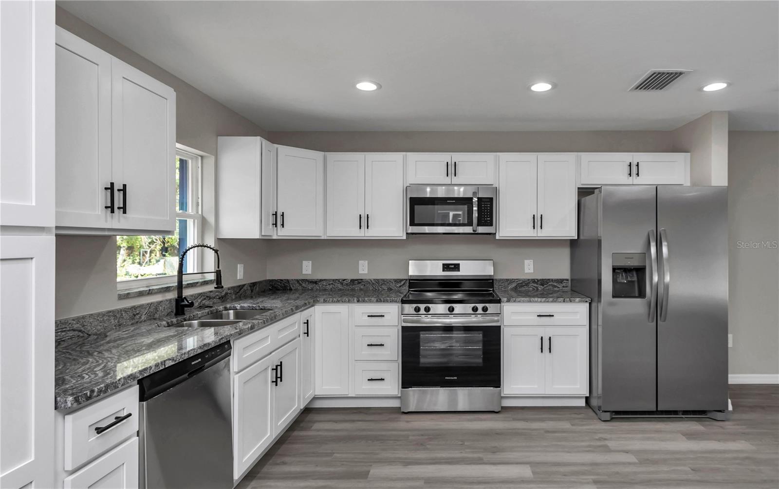 Image 9 of 23 For 2556 152nd Avenue