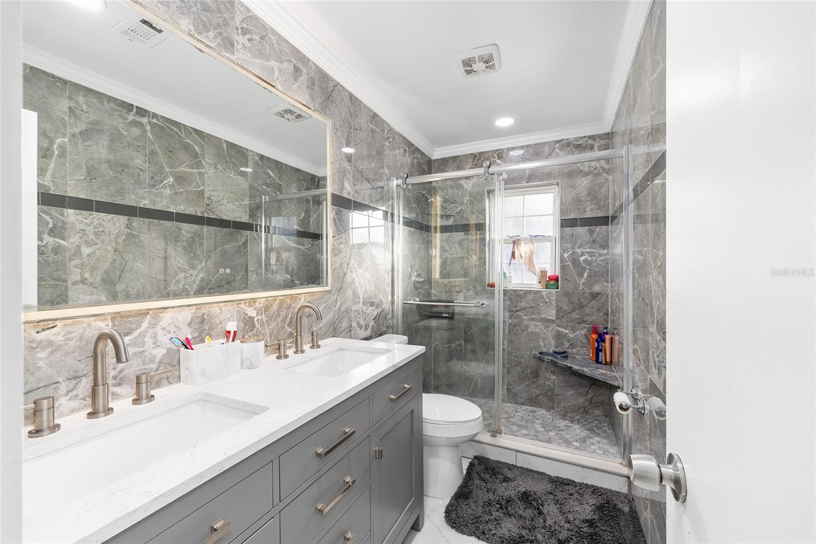 Image 16 of 42 For 4051 22nd Avenue