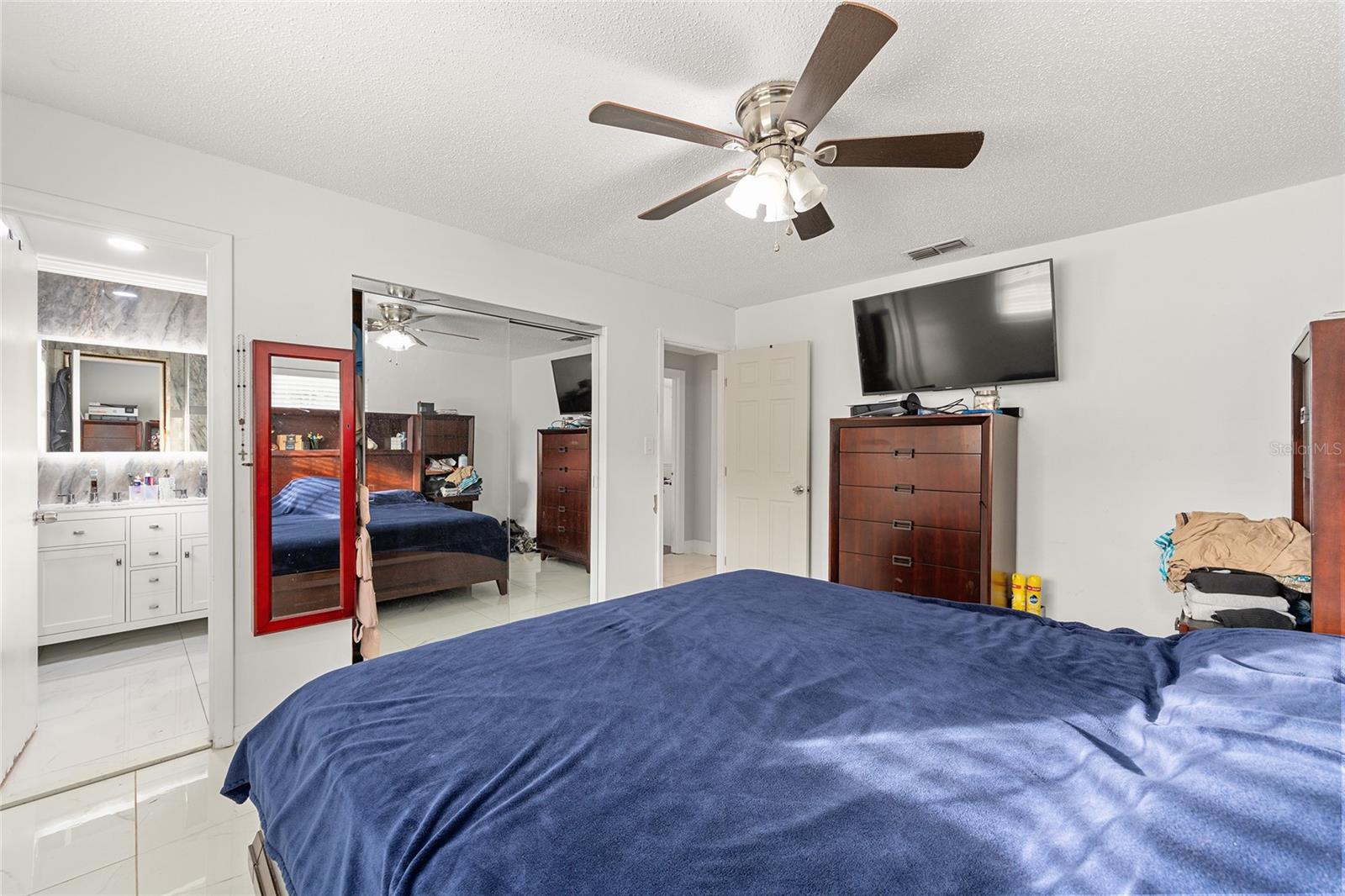 Image 18 of 42 For 4051 22nd Avenue