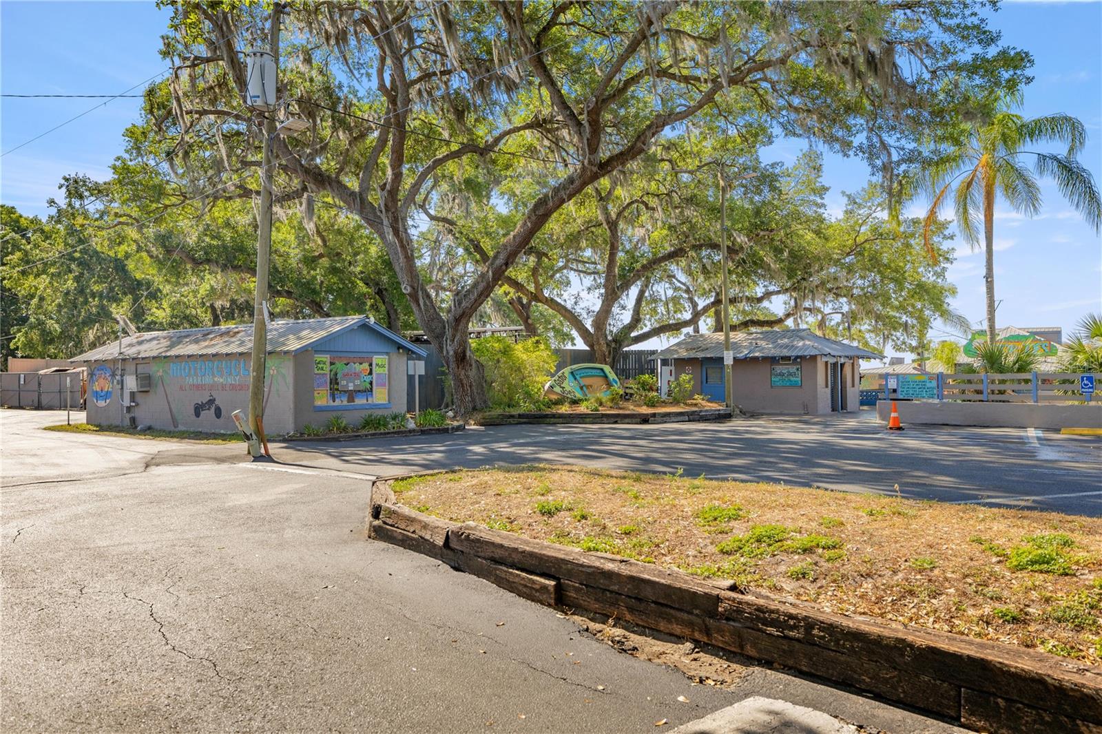 Image 42 of 43 For 12351 Hwy 464