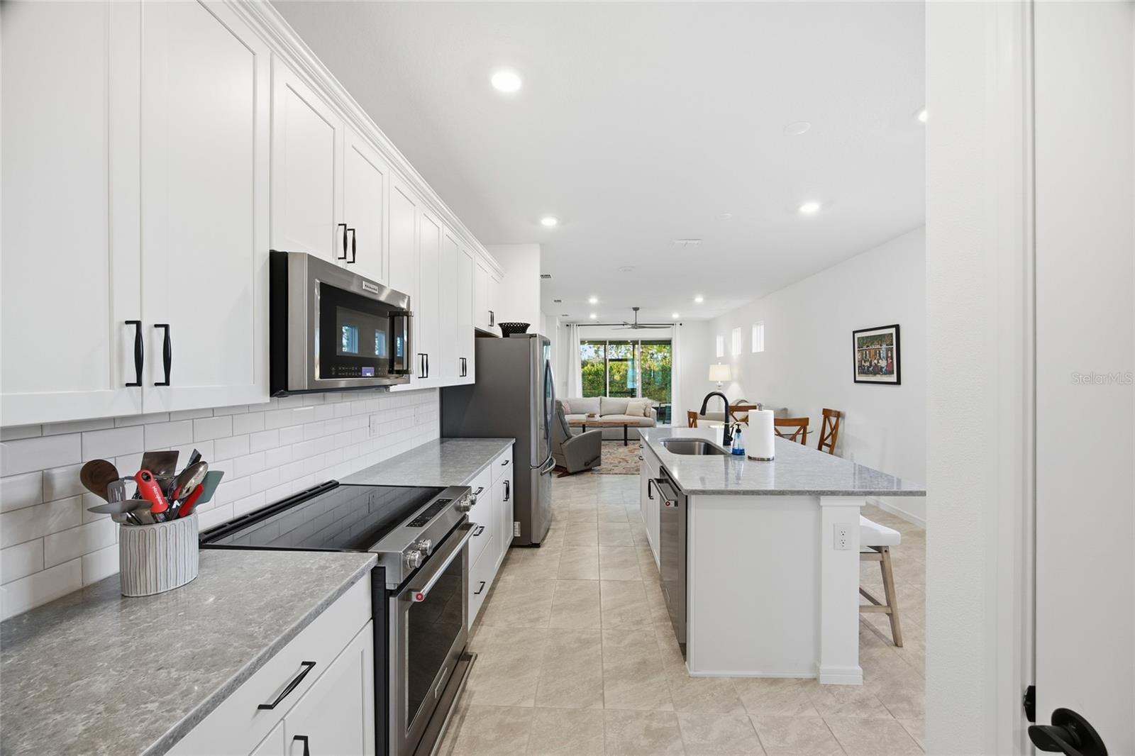 Image 13 of 65 For 6176 93rd Avenue