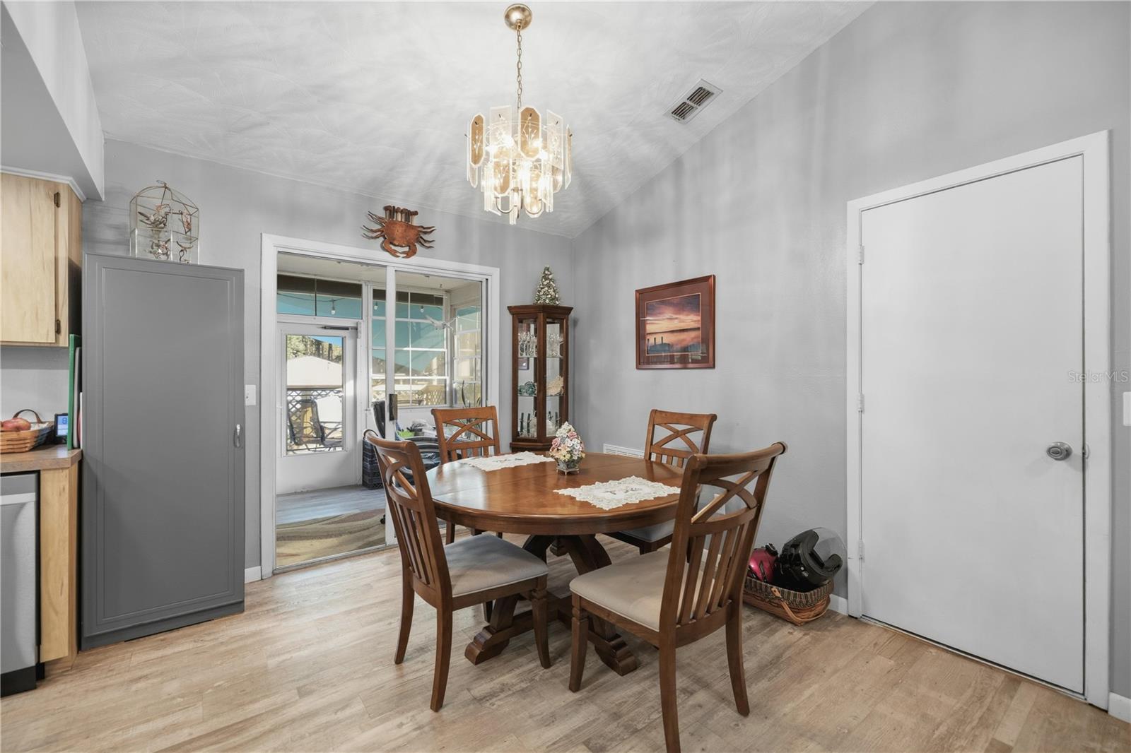 Image 11 of 42 For 15461 147th Avenue