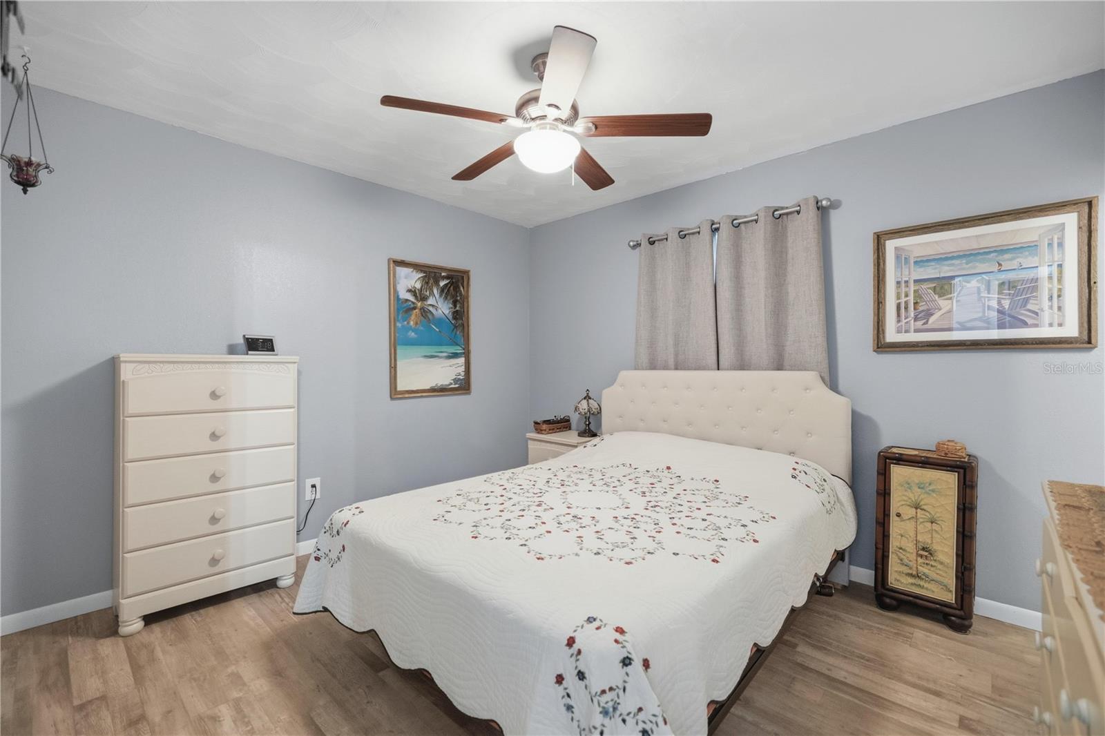 Image 15 of 42 For 15461 147th Avenue