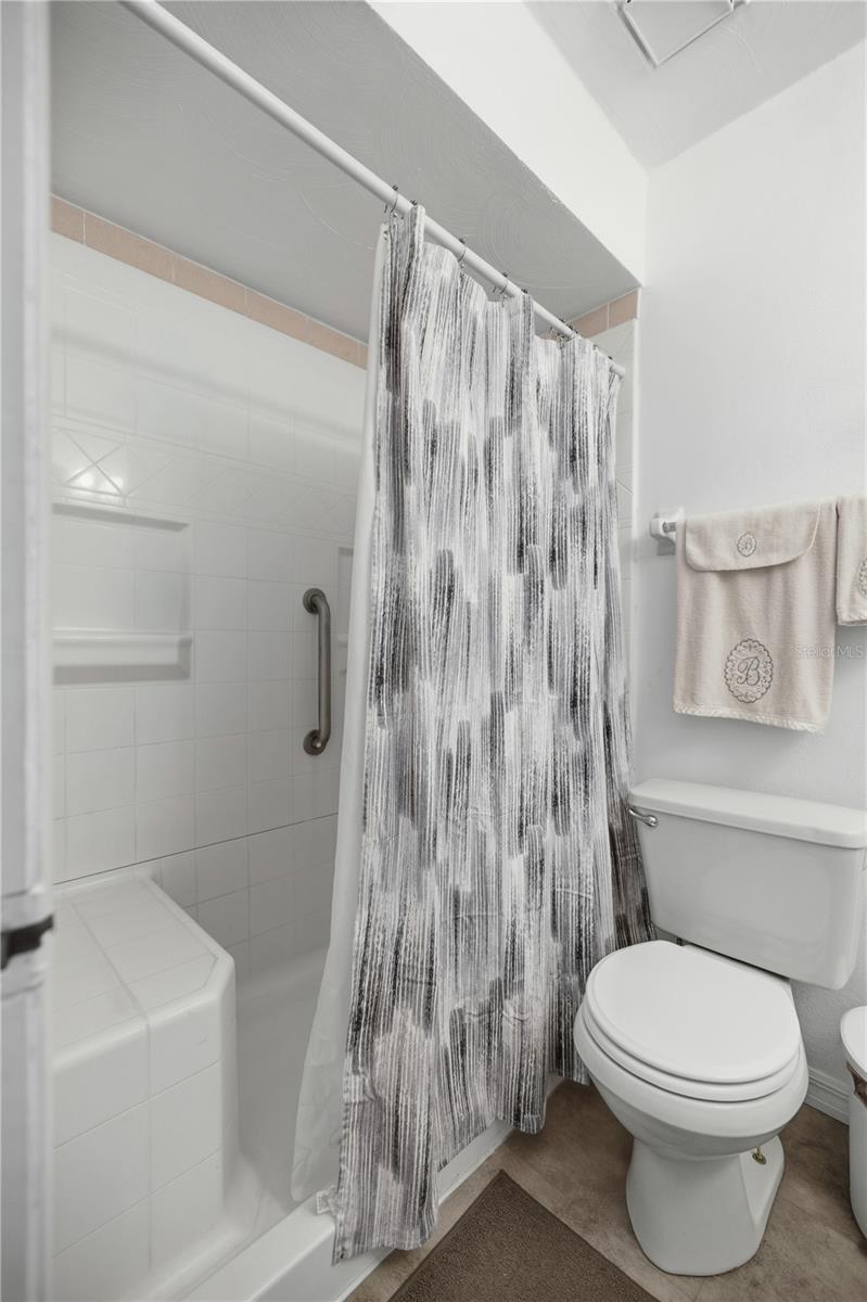 Image 22 of 42 For 15461 147th Avenue