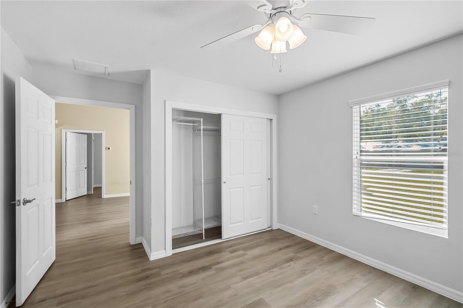 Image 26 of 40 For 15451 6th Circle