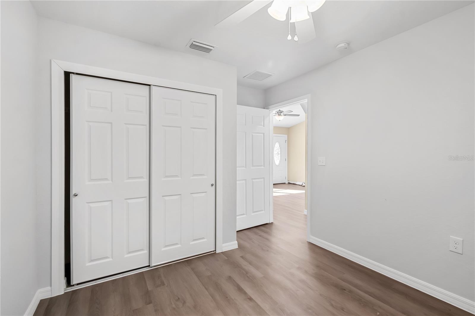 Image 33 of 40 For 15451 6th Circle