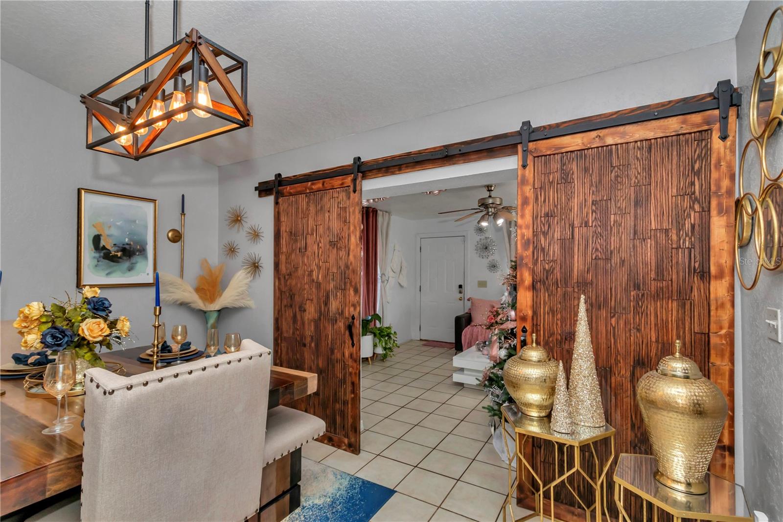 Image 10 of 54 For 16391 Magnolia Avenue