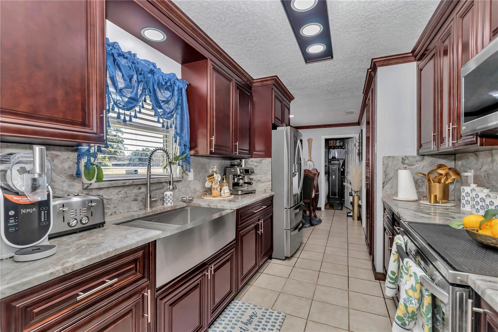 Image 14 of 54 For 16391 Magnolia Avenue