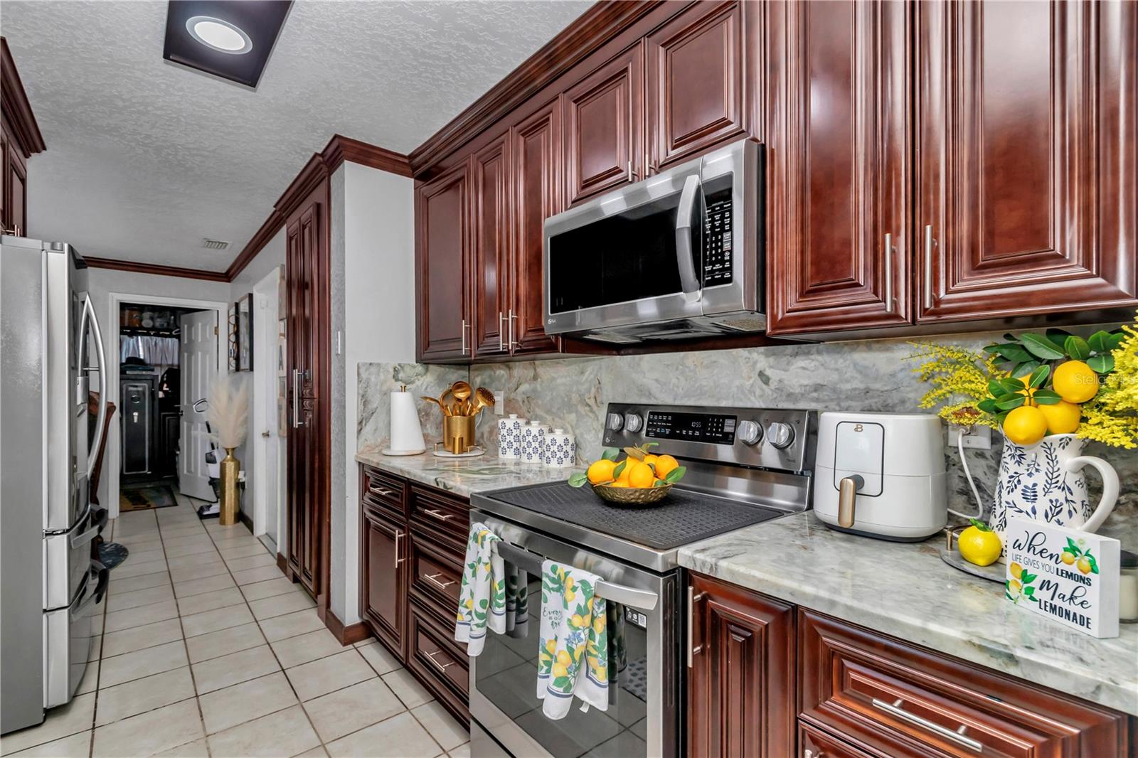 Image 16 of 54 For 16391 Magnolia Avenue