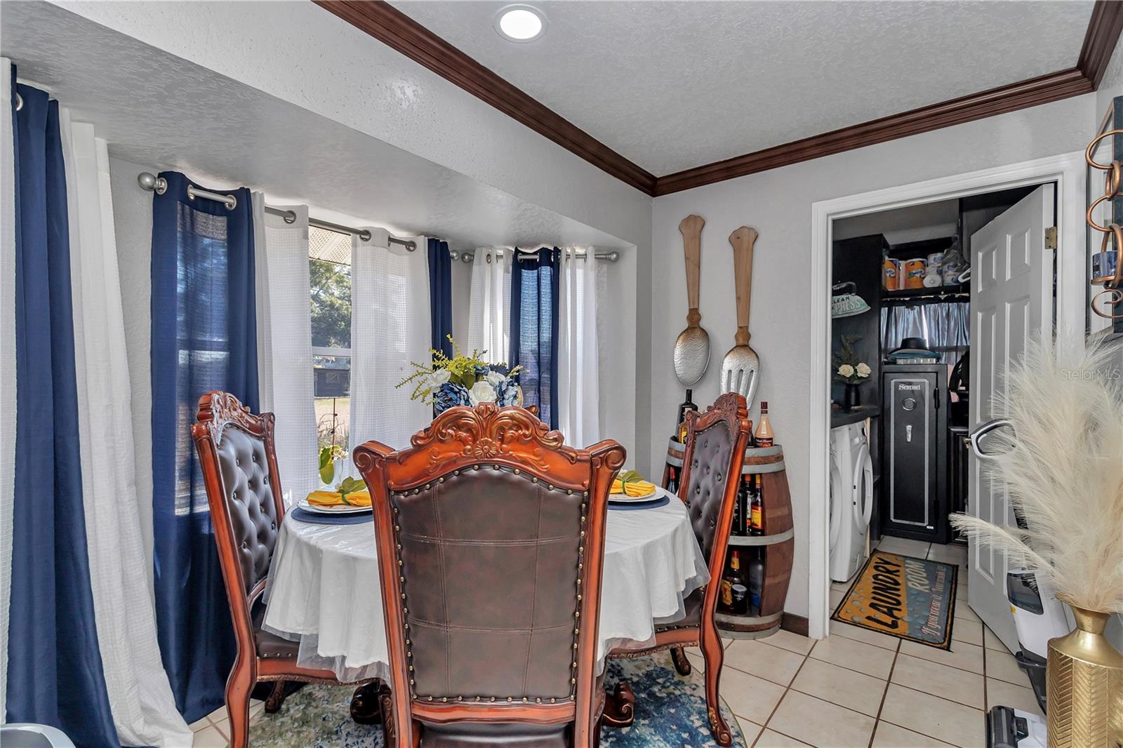 Image 17 of 54 For 16391 Magnolia Avenue