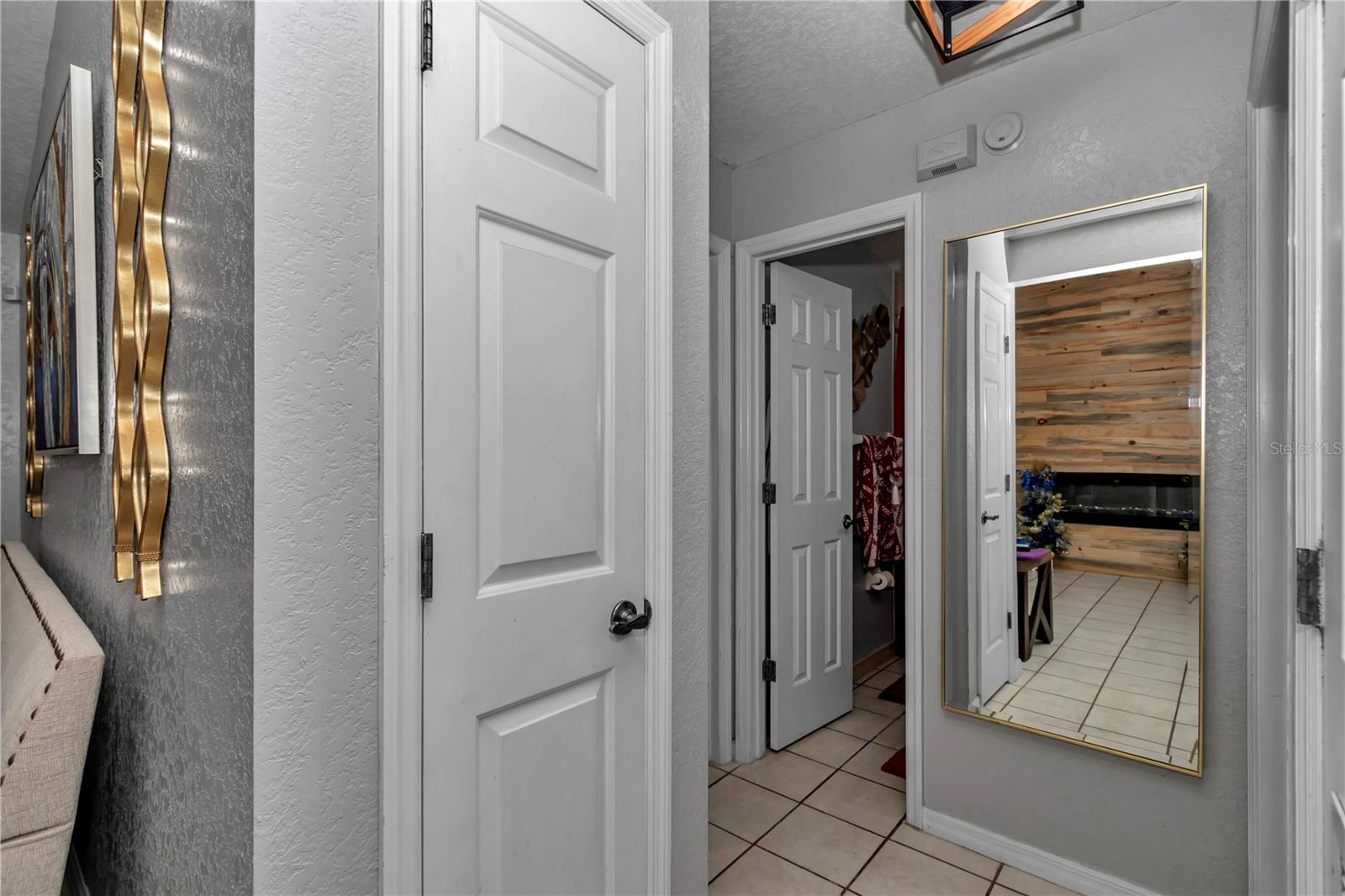 Image 23 of 54 For 16391 Magnolia Avenue