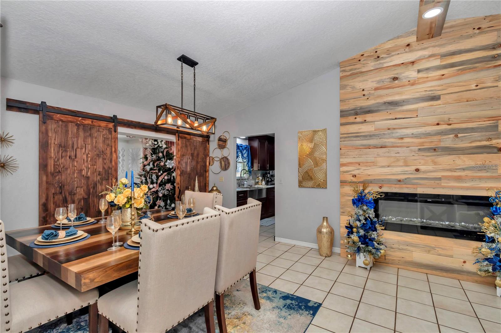 Image 8 of 54 For 16391 Magnolia Avenue