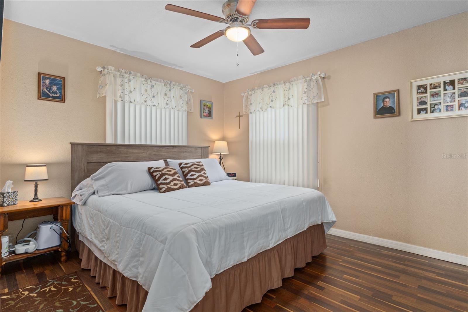 Image 20 of 50 For 6185 Riverbend Road