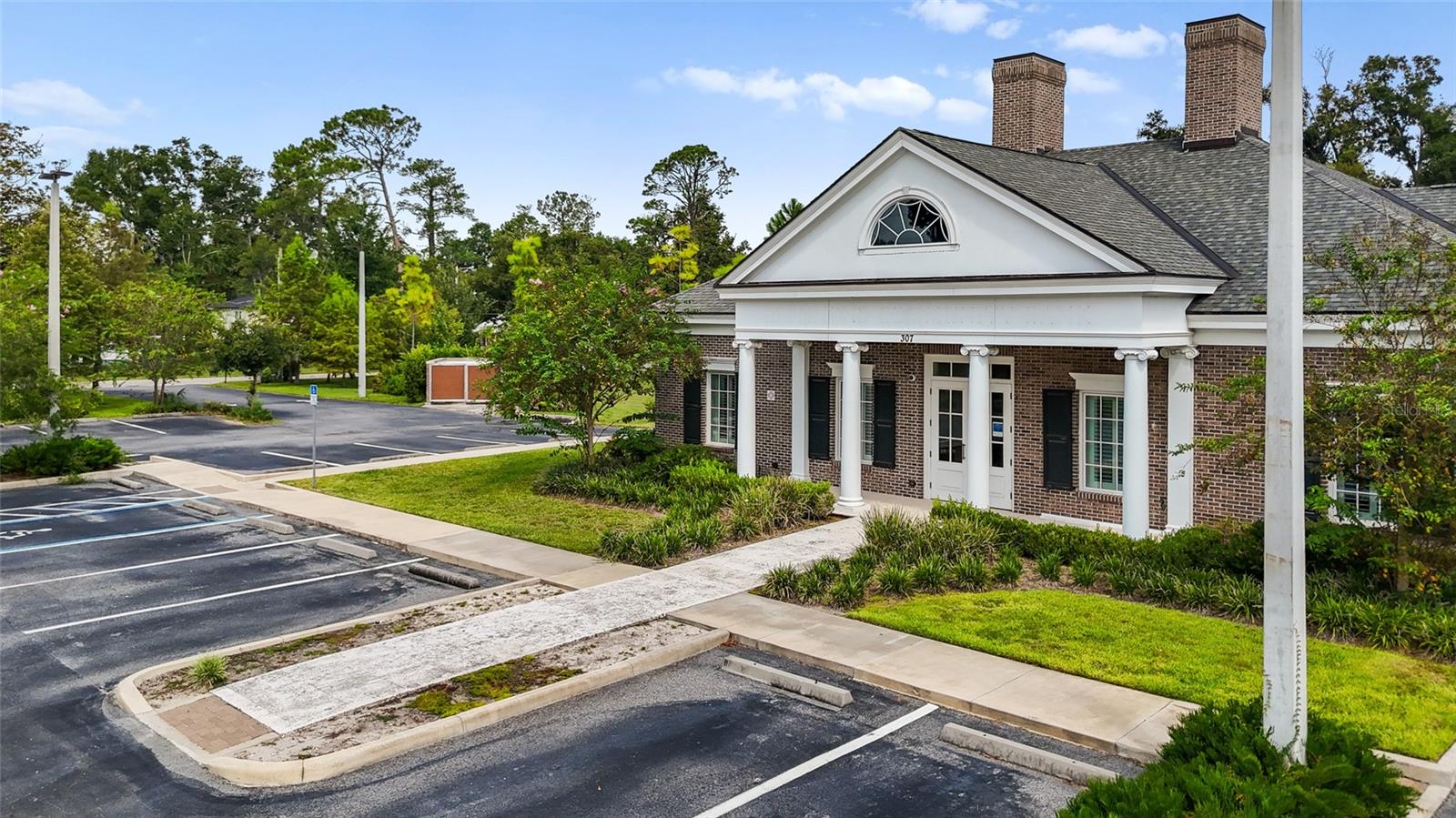 Image 13 of 47 For 130 Clyde Avenue