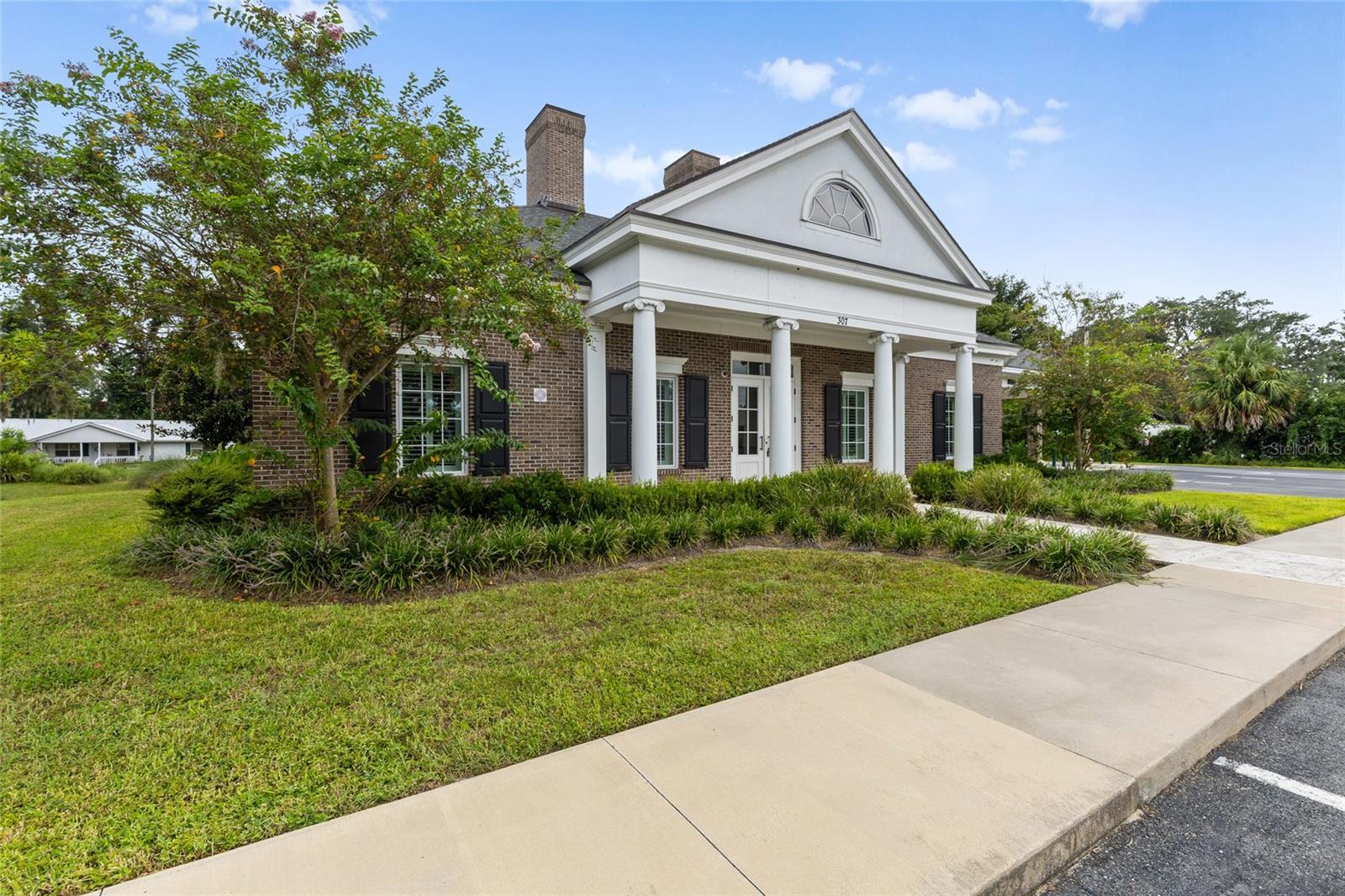 Image 14 of 47 For 130 Clyde Avenue