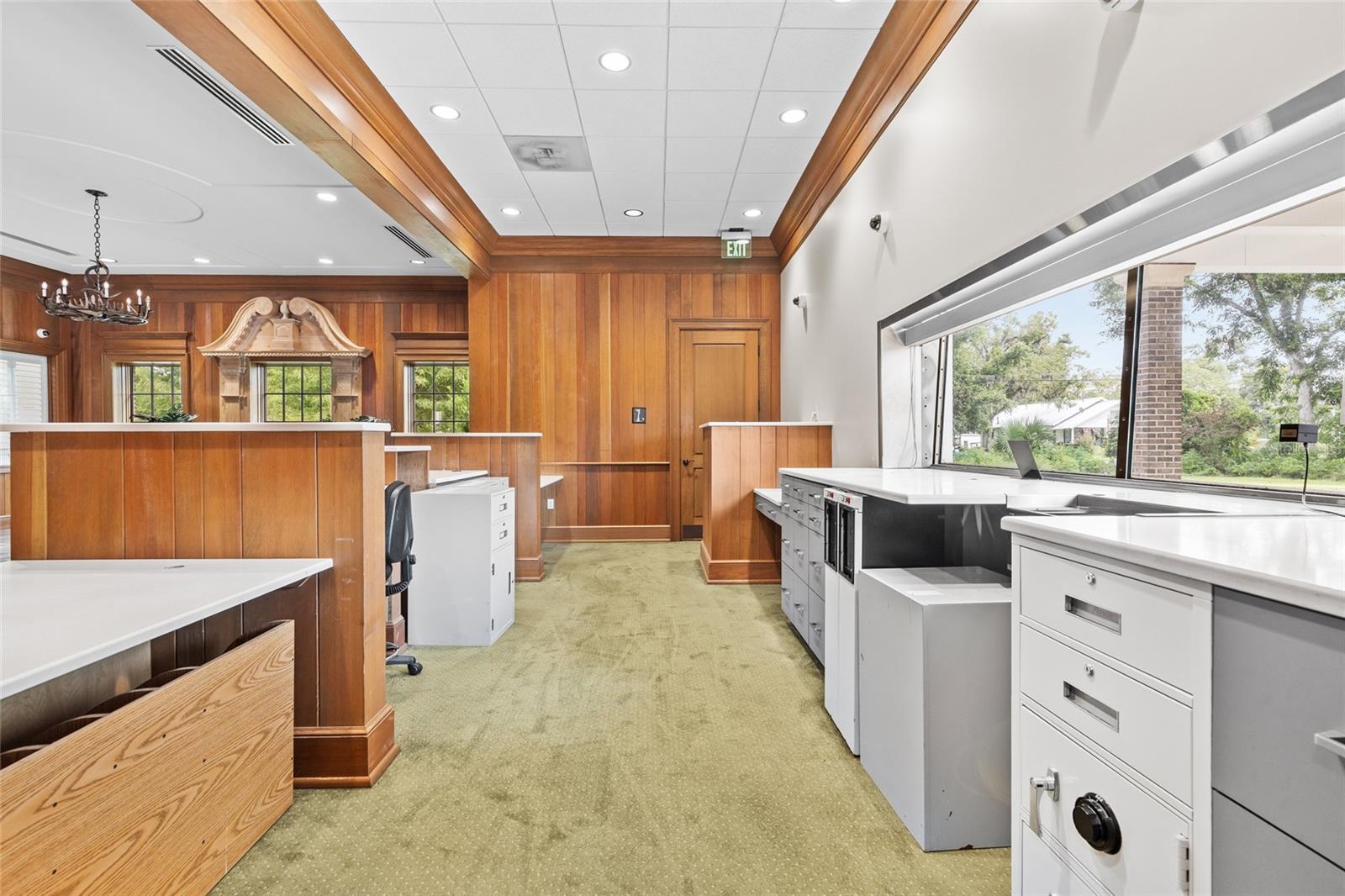 Image 22 of 47 For 130 Clyde Avenue