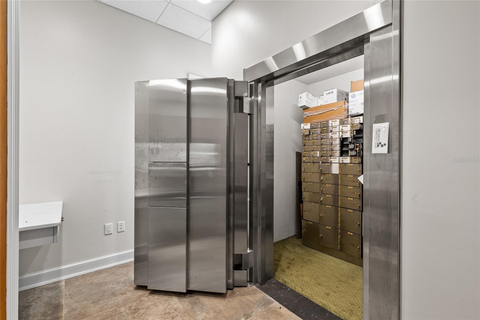 Image 35 of 47 For 130 Clyde Avenue