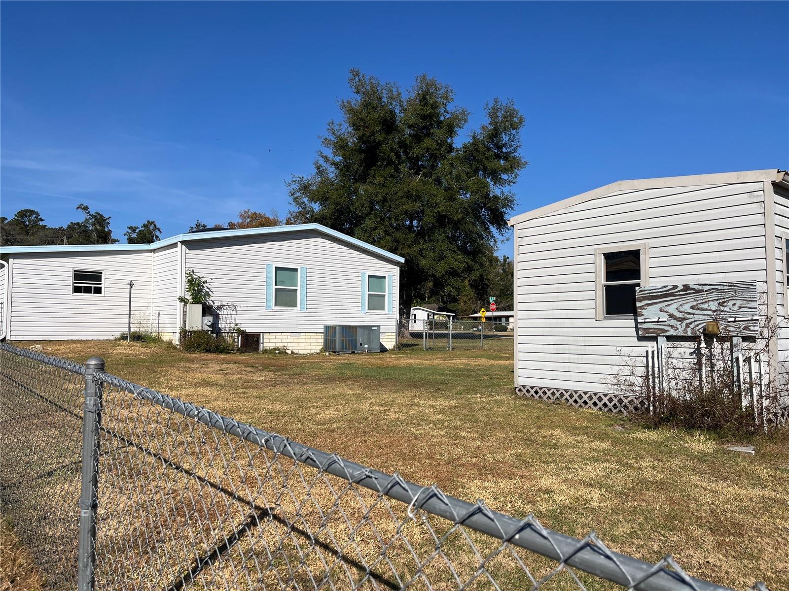 Image 16 of 26 For 13129 47th Court