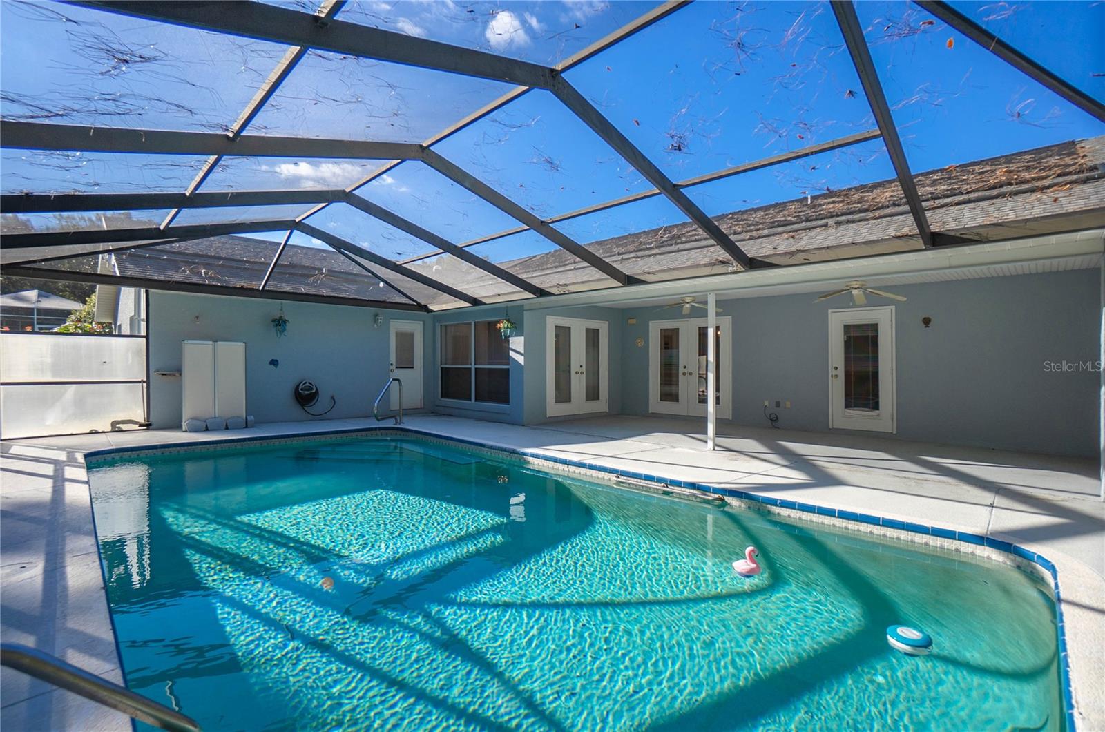 Listing photo id 33 for 833 Lafayette Way