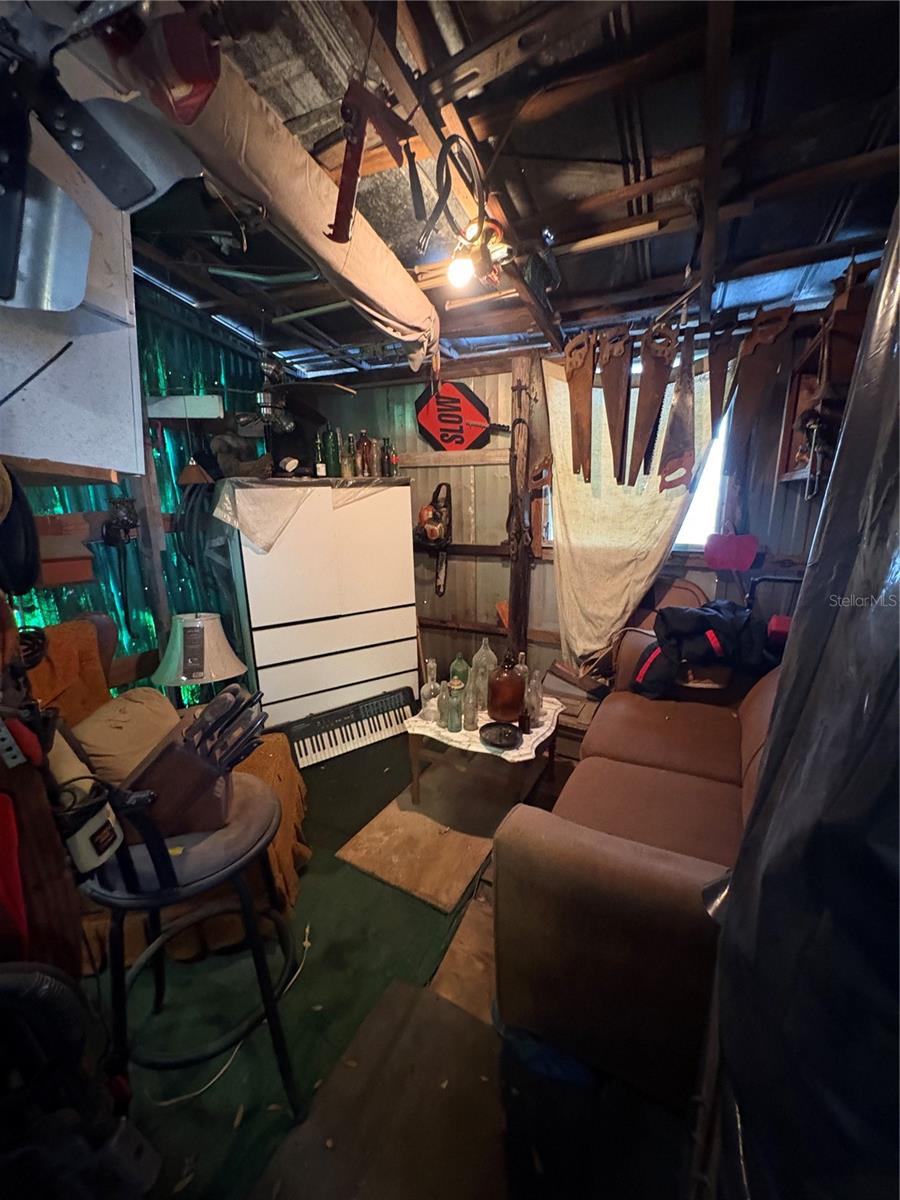 Image 17 of 32 For 24970 132nd Street