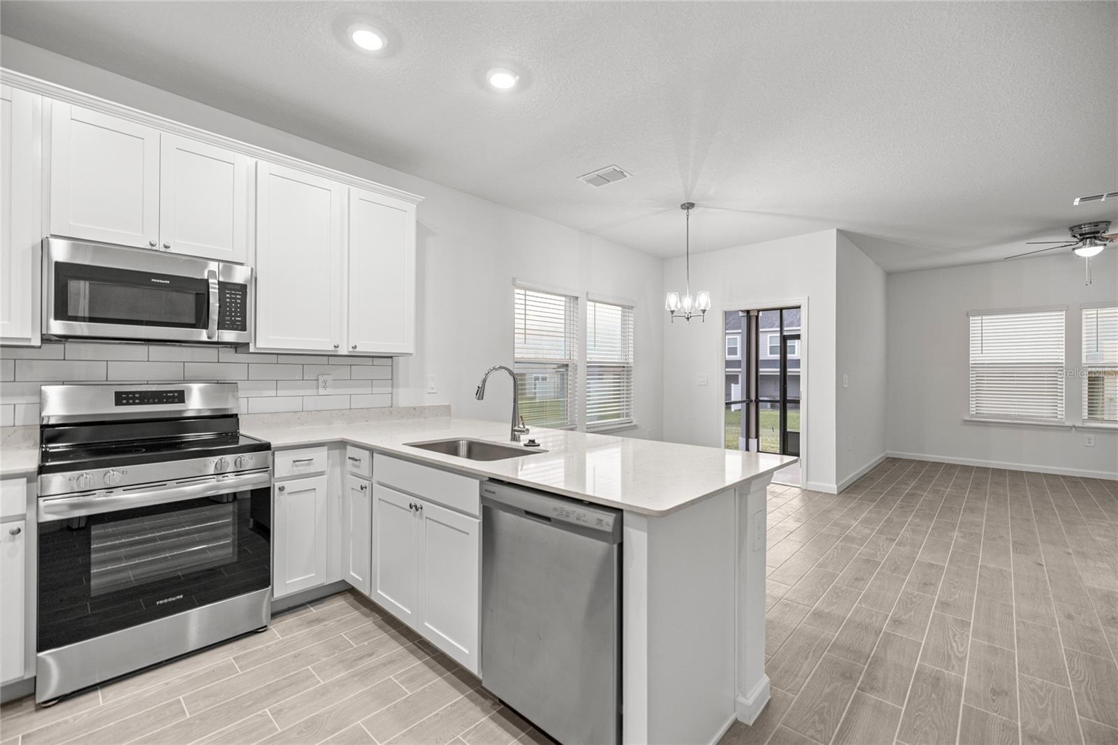 Image 5 of 29 For 3589 37th Court