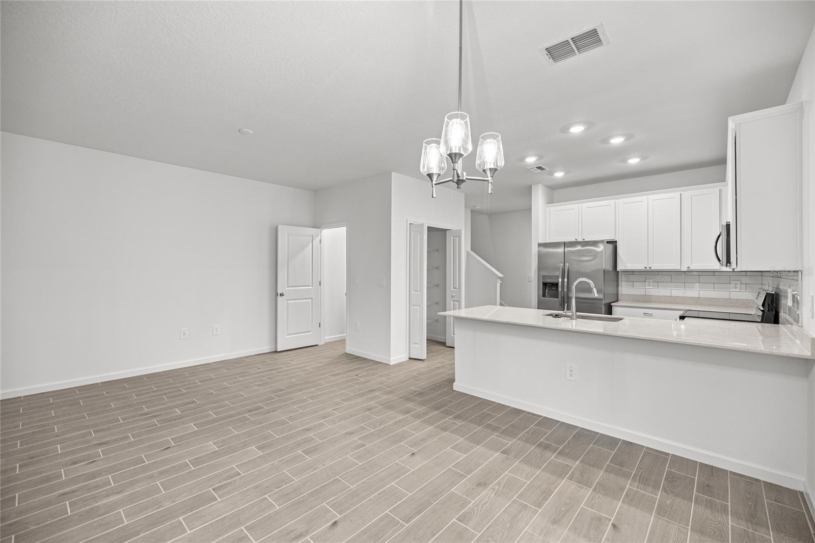 Image 6 of 29 For 3589 37th Court