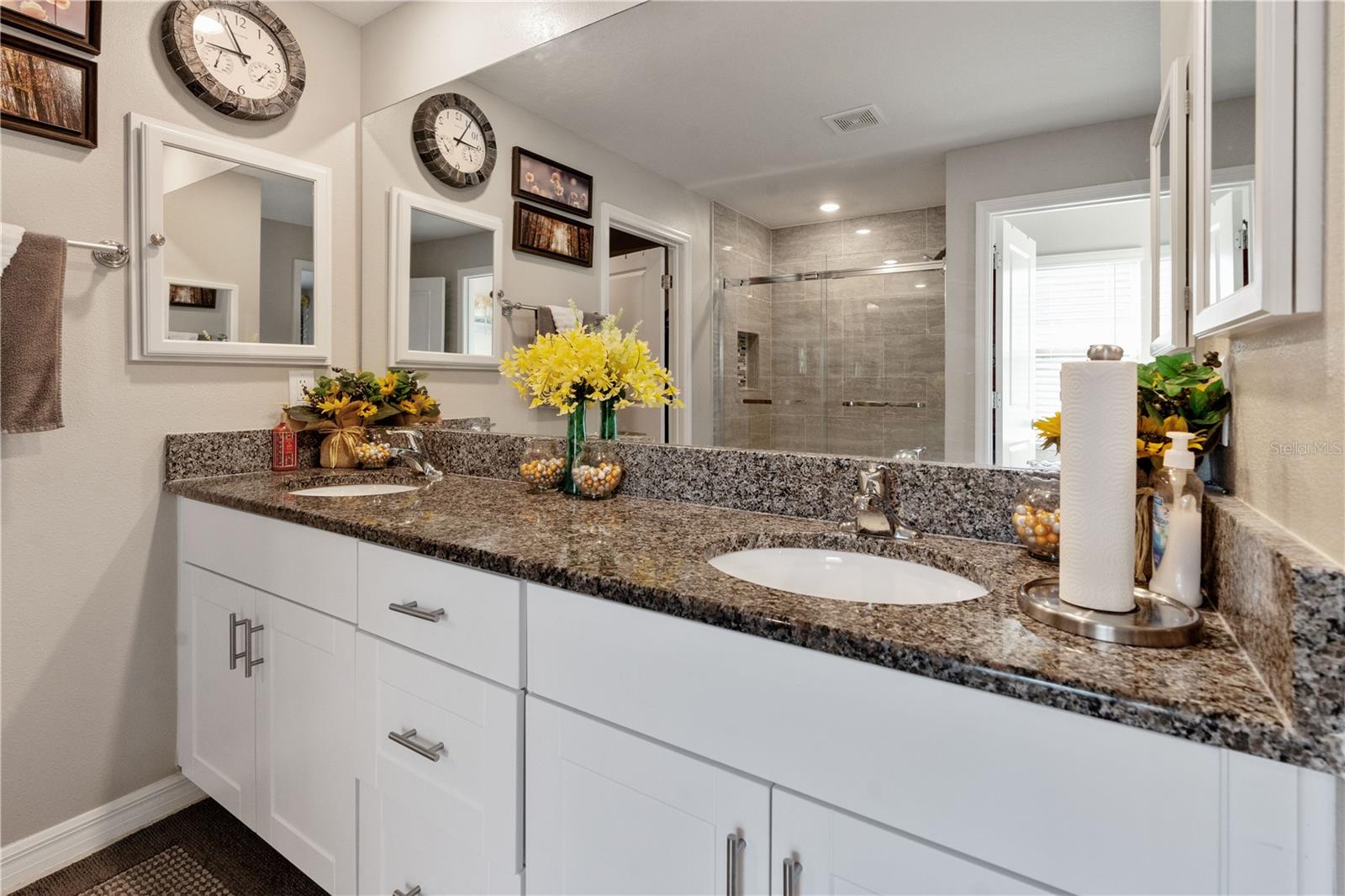 Image 25 of 41 For 5721 92nd Place