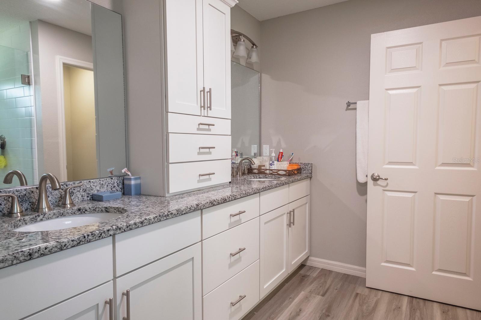 Image 20 of 28 For 12569 73rd Streets