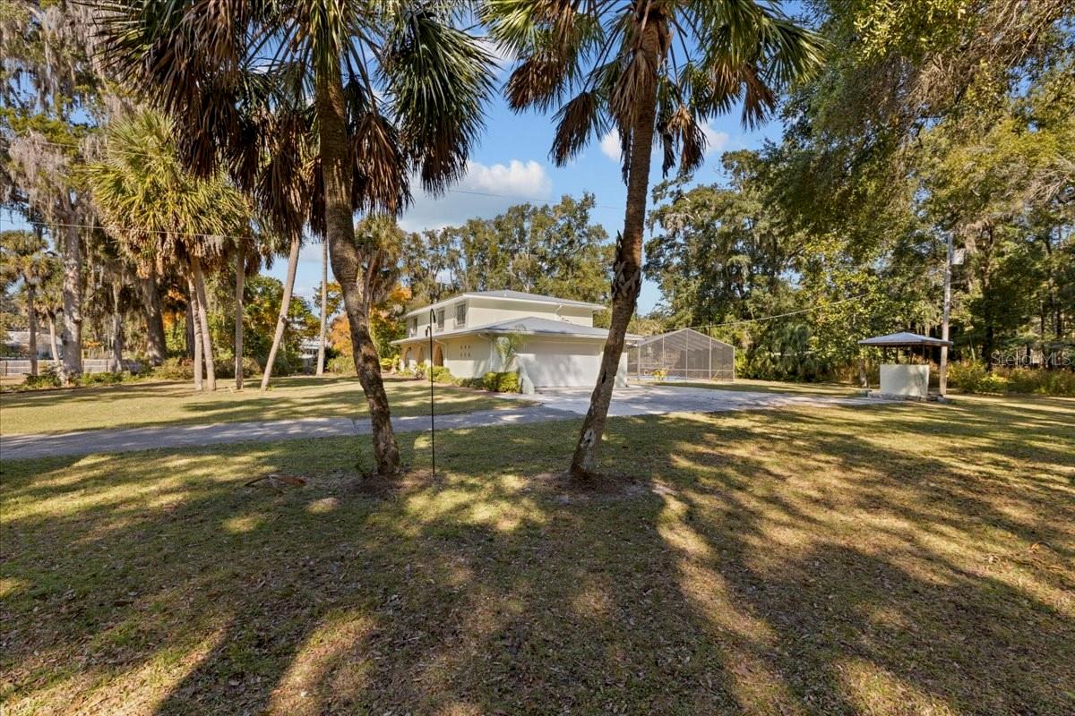 Image 4 of 62 For 155 Court Street