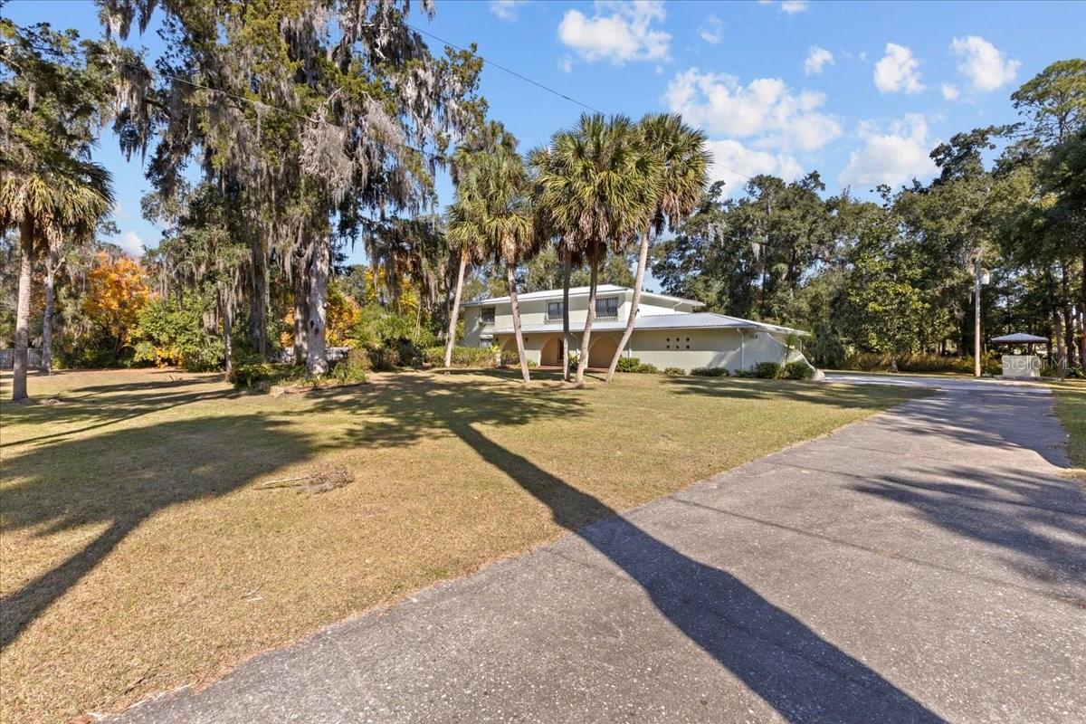 Image 6 of 62 For 155 Court Street