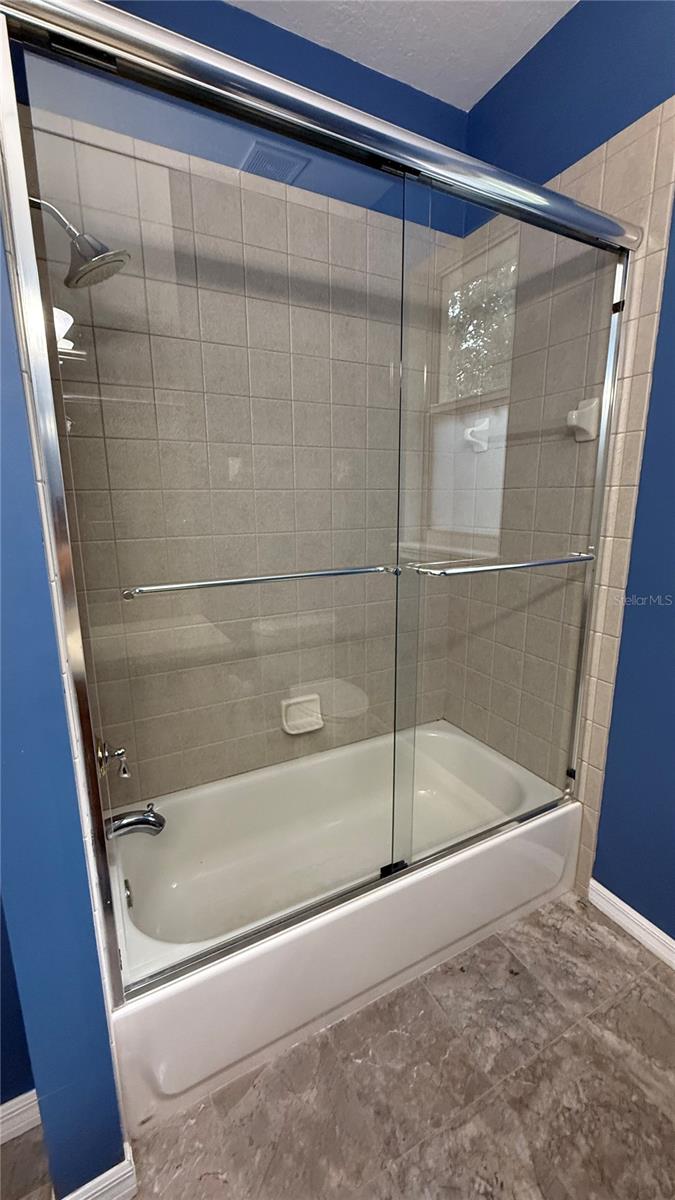 Image 23 of 39 For 2019 111th Loop