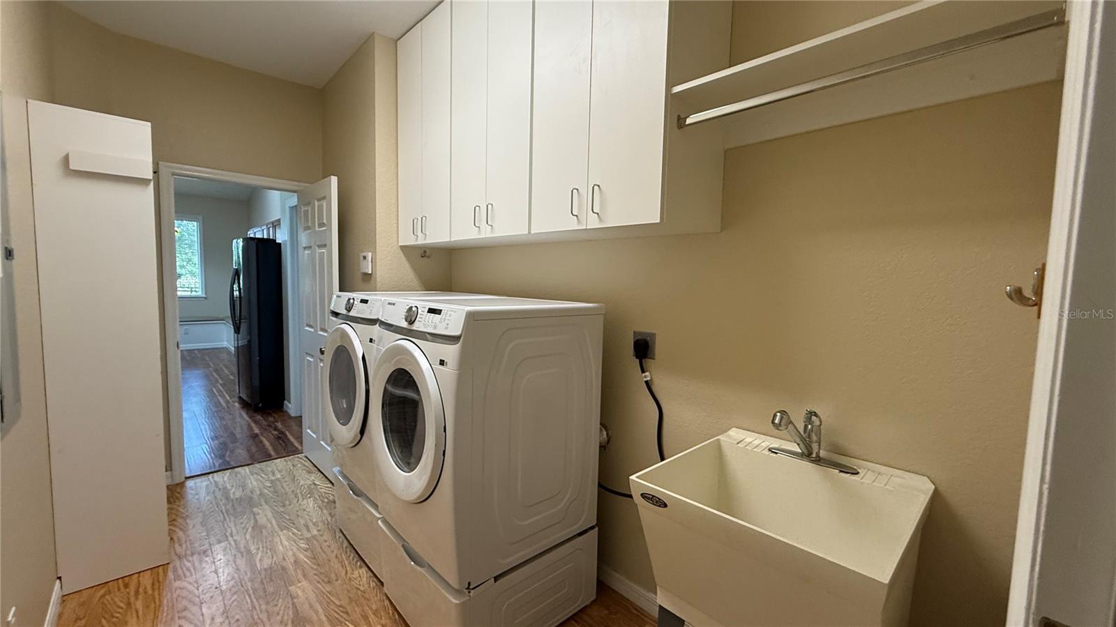 Image 26 of 39 For 2019 111th Loop