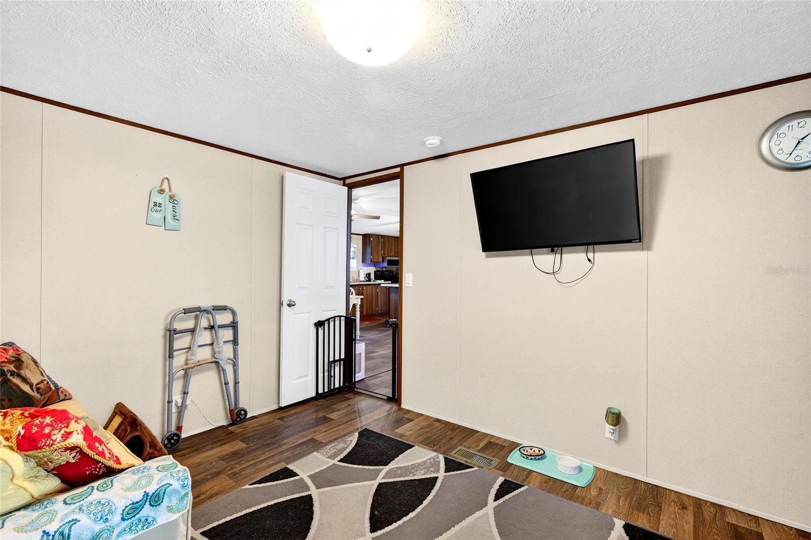 Image 27 of 34 For 15068 105th Avenue