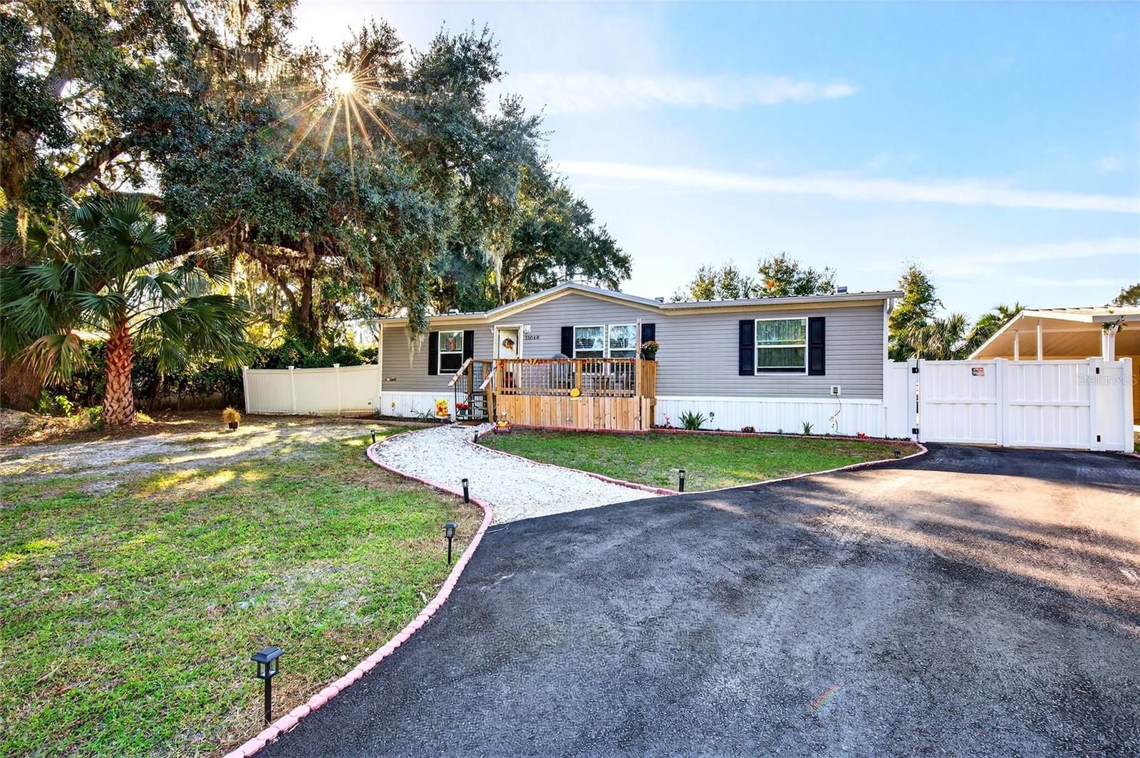 Image 3 of 34 For 15068 105th Avenue